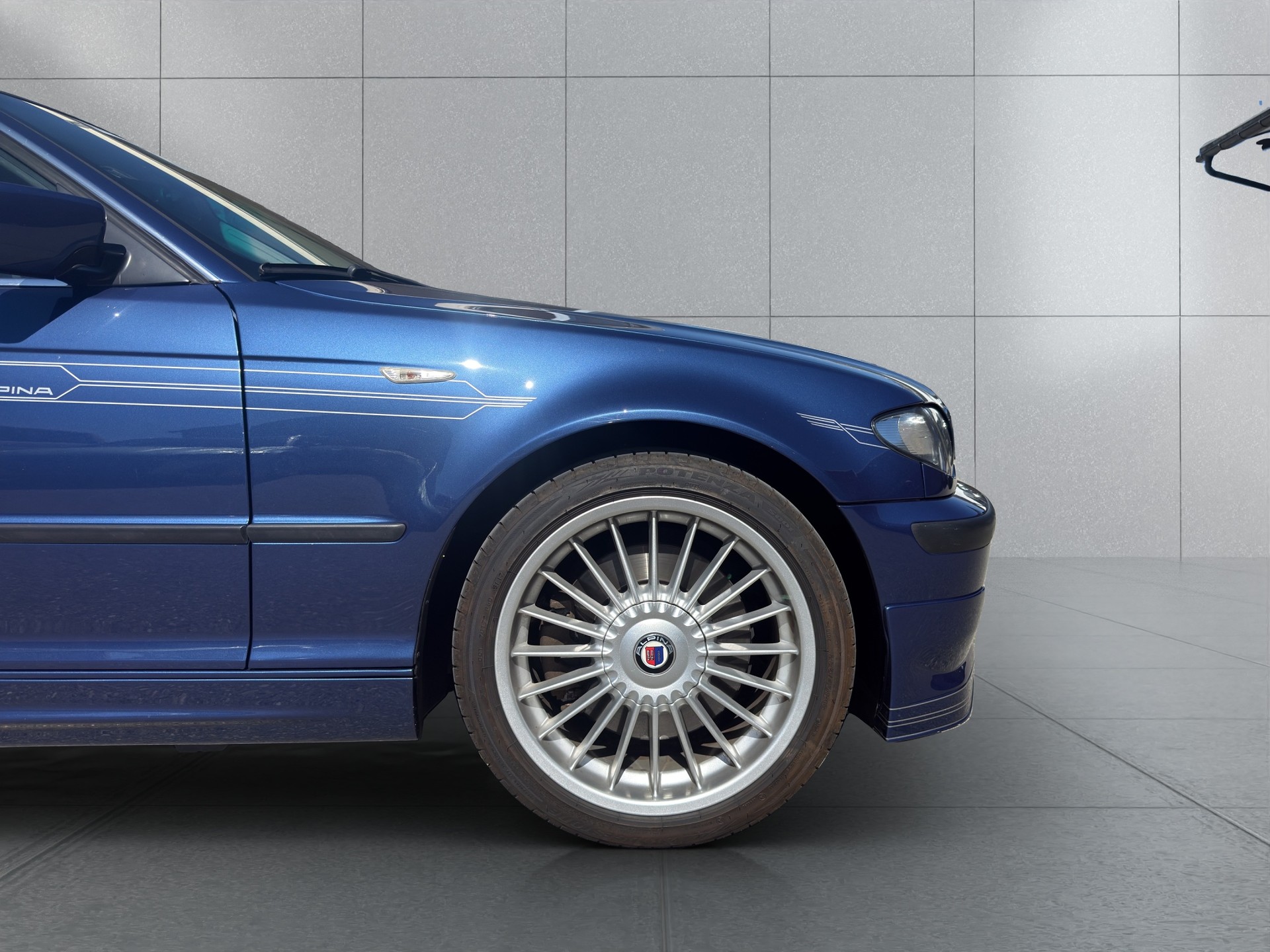 BMW-ALPINA B3 3.3 X Touring S.Tronic 4WD-image-6