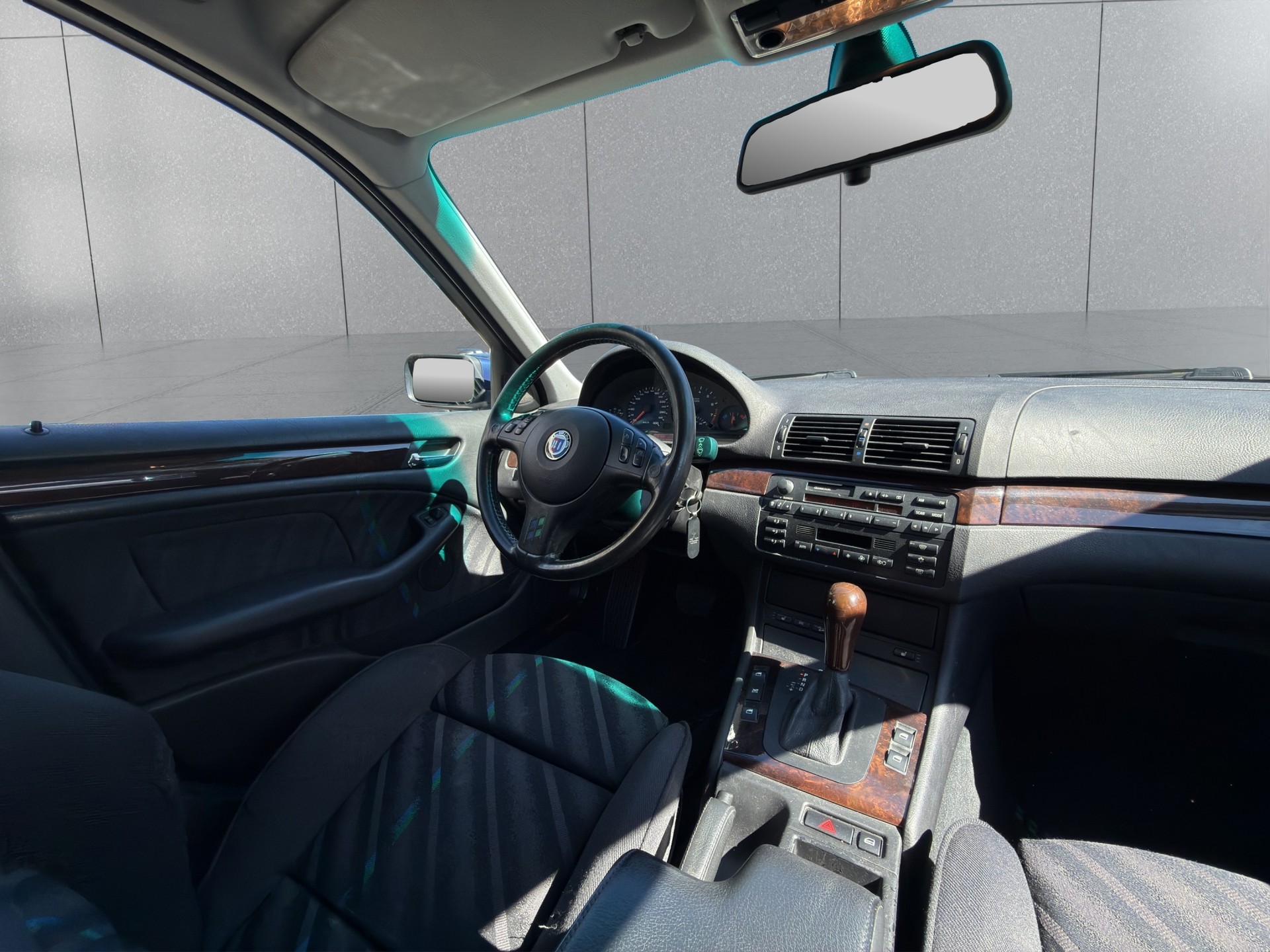 BMW-ALPINA B3 3.3 X Touring S.Tronic 4WD-image-9