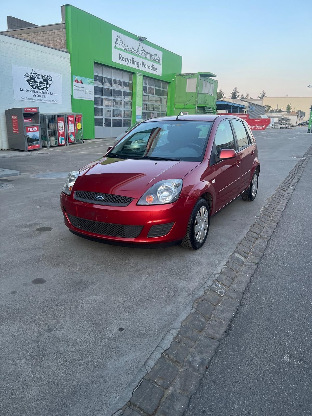 FORD Fiesta 1.4 16V Trend-image-0