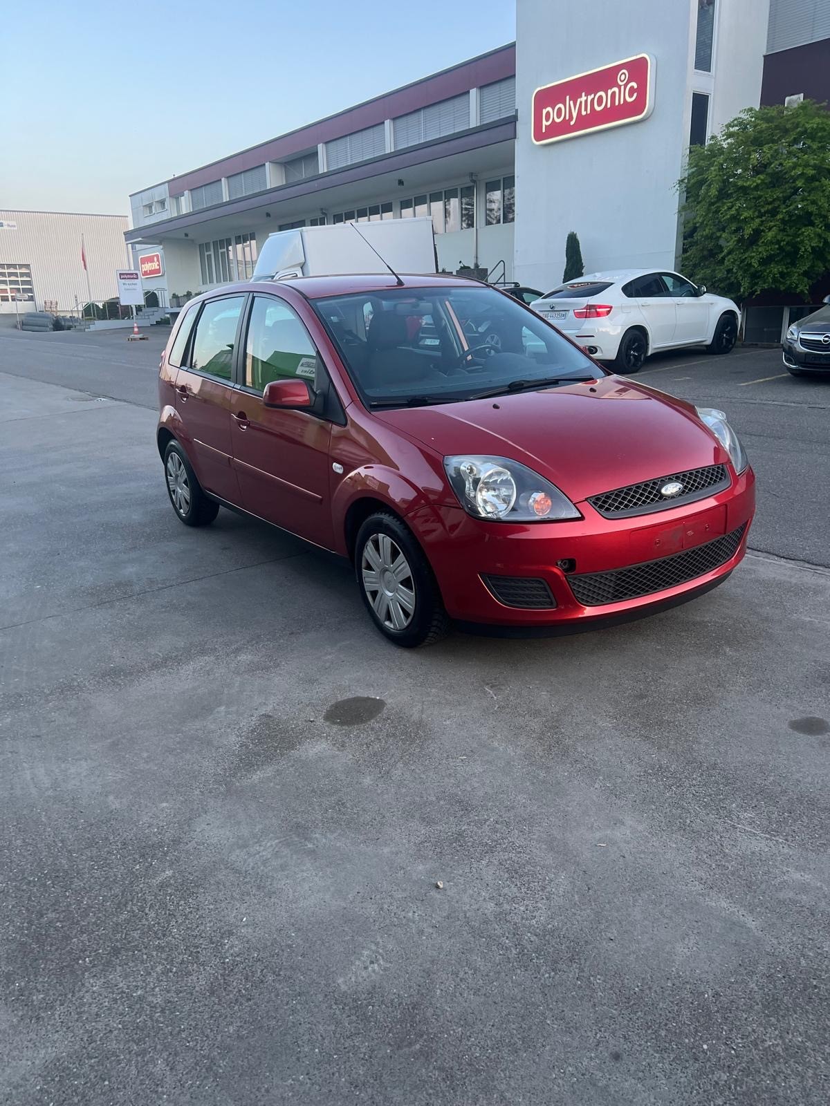 FORD Fiesta 1.4 16V Trend-image-1