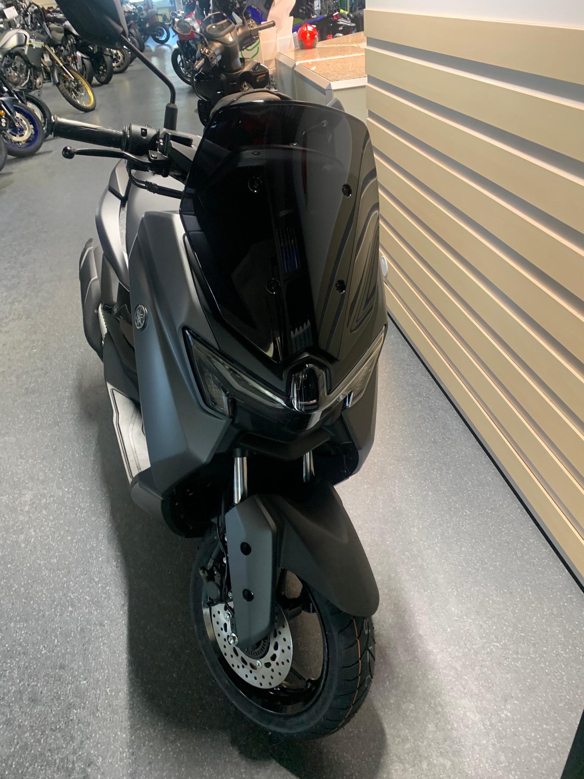 YAMAHA N-MAX GPD-showroom-element-1