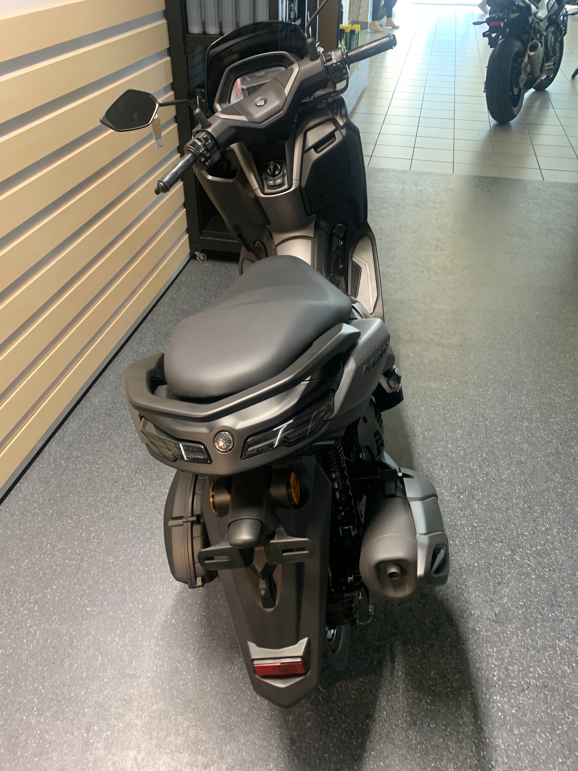 YAMAHA N-MAX GPD-showroom-element-2