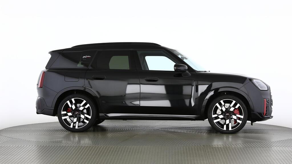 MINI John Cooper Works Countryman ALL4-image-1
