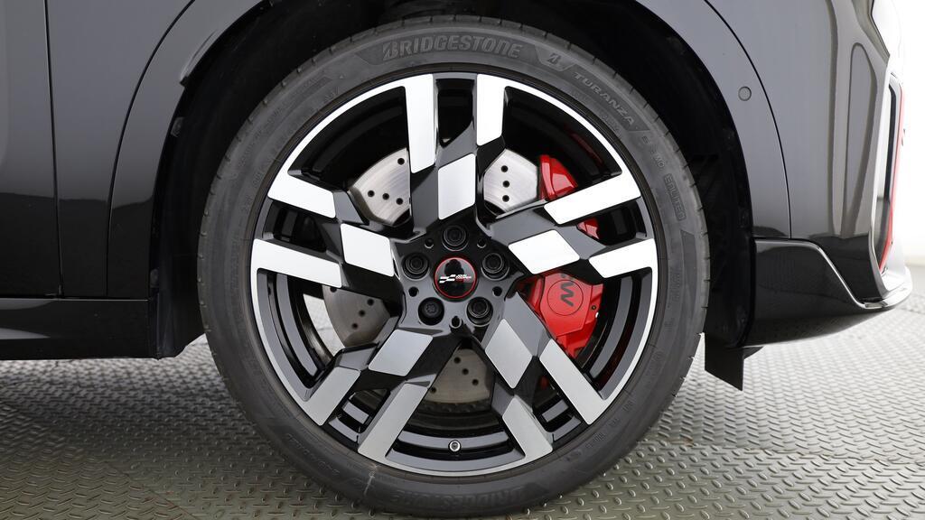 MINI John Cooper Works Countryman ALL4-image-9