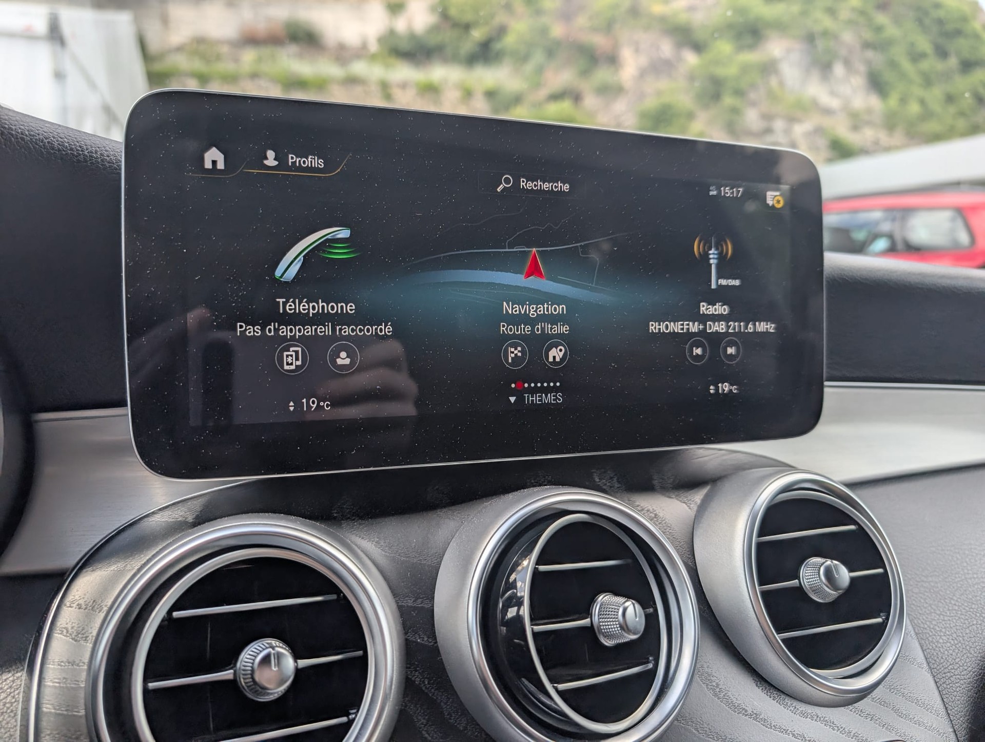 MERCEDES-BENZ GLC 220 d AMG Line 4Matic 9G-Tronic-image-14