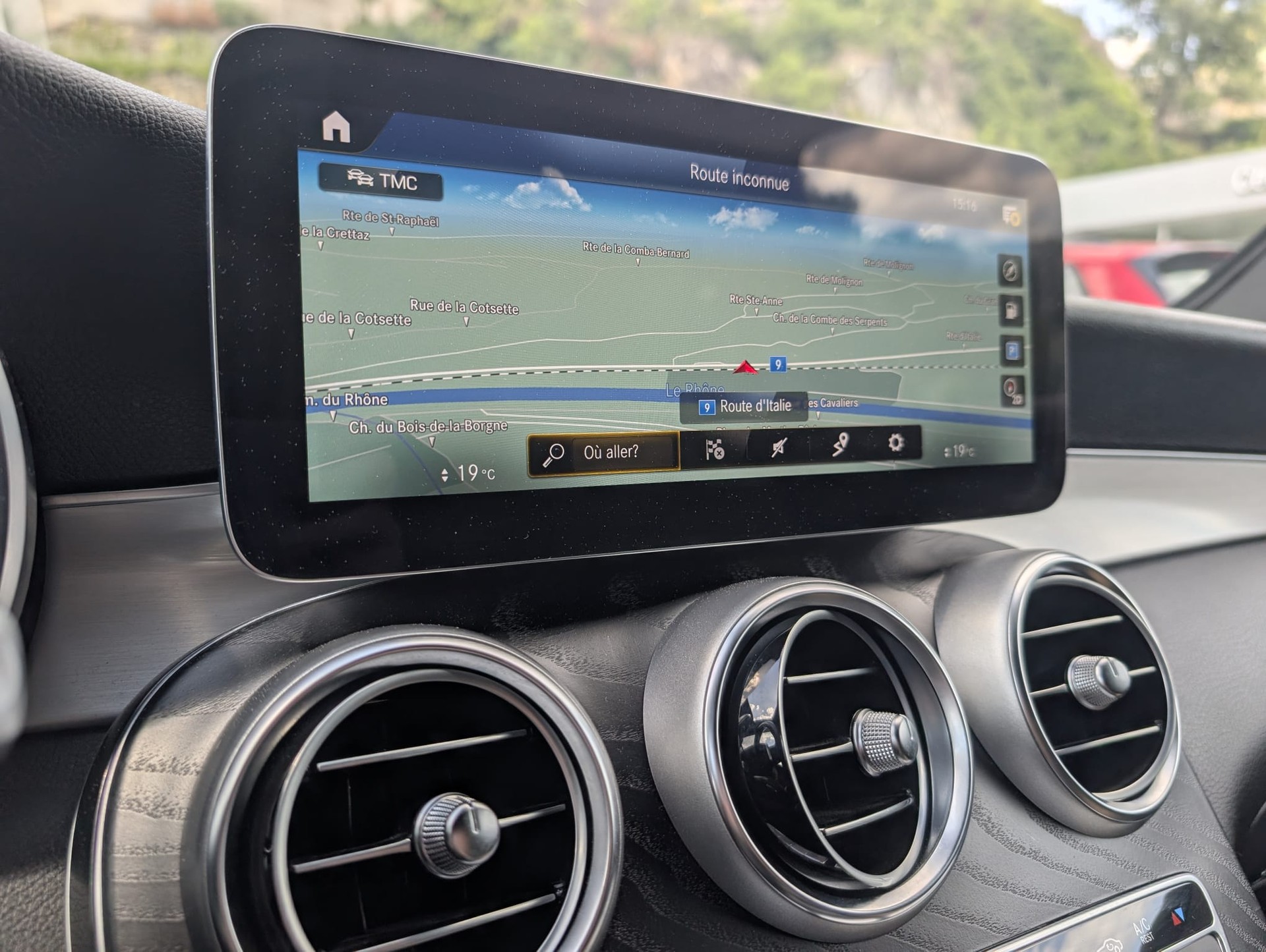 MERCEDES-BENZ GLC 220 d AMG Line 4Matic 9G-Tronic-image-13