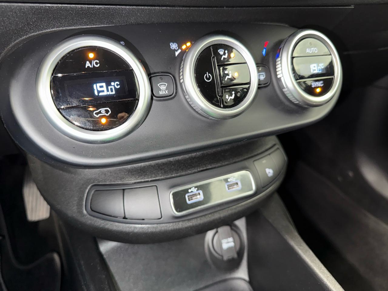FIAT 500X 1.5 Hybrid Sport DCT-image-8