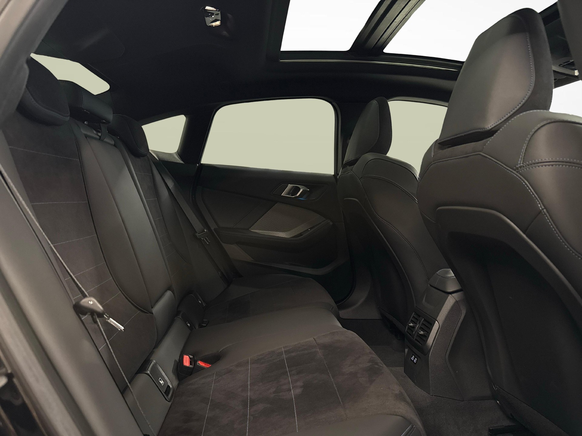 BMW M235i xDrive Gran Coupé-image-19