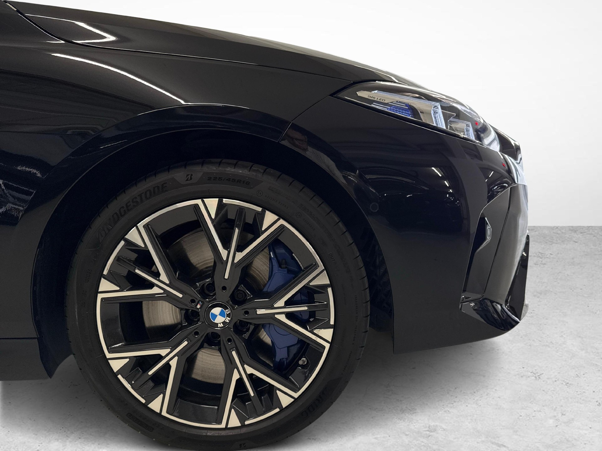 BMW M235i xDrive Gran Coupé-image-9