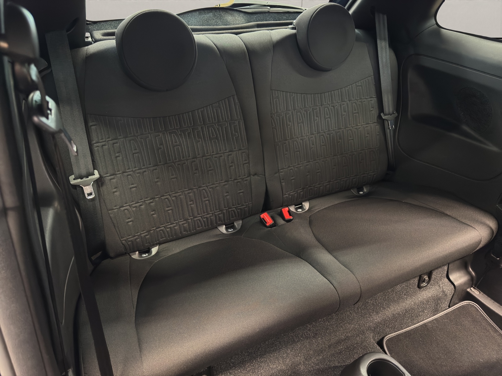 FIAT 500 1.0 Hybrid Swiss Edition-image-13