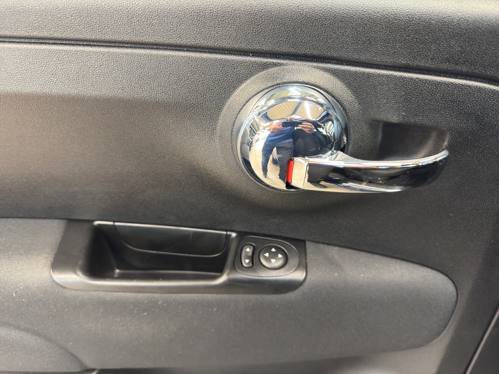 FIAT 500 1.0 Hybrid Swiss Edition-image-10