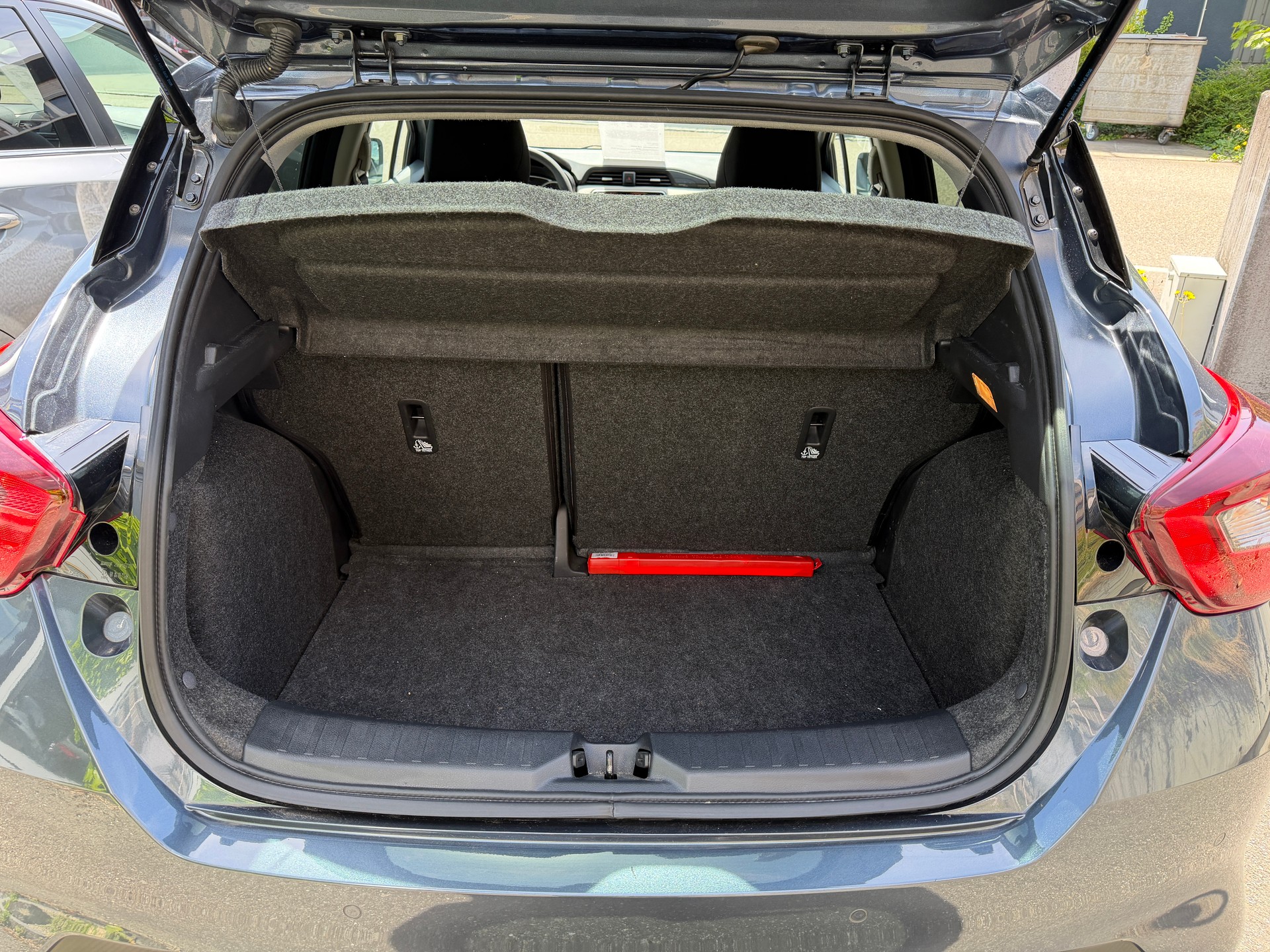 NISSAN Micra 1.0 N-Way-showroom-element-3