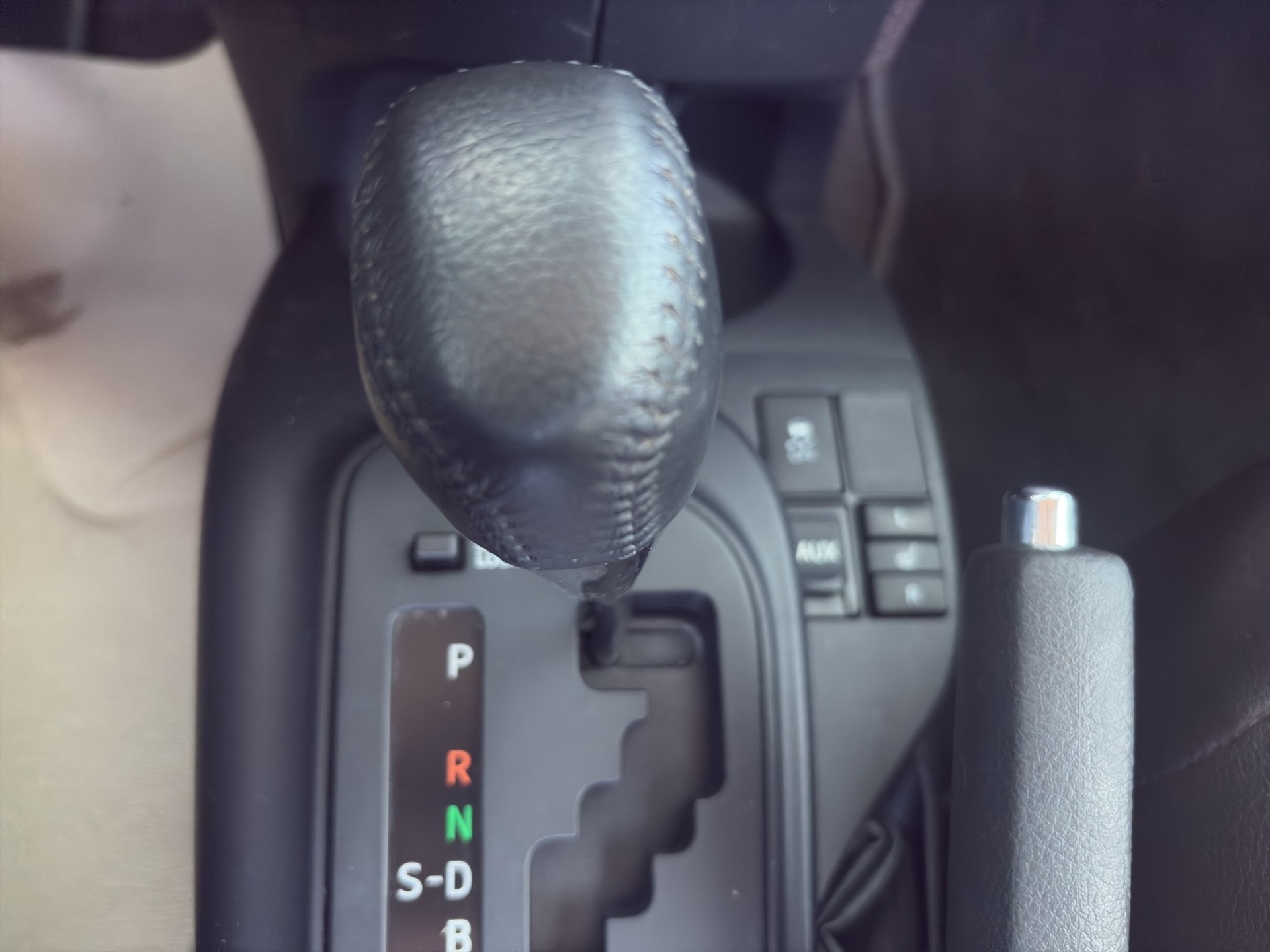 TOYOTA iQ3 1.33 Dual VVT-i Multidrive-image-9