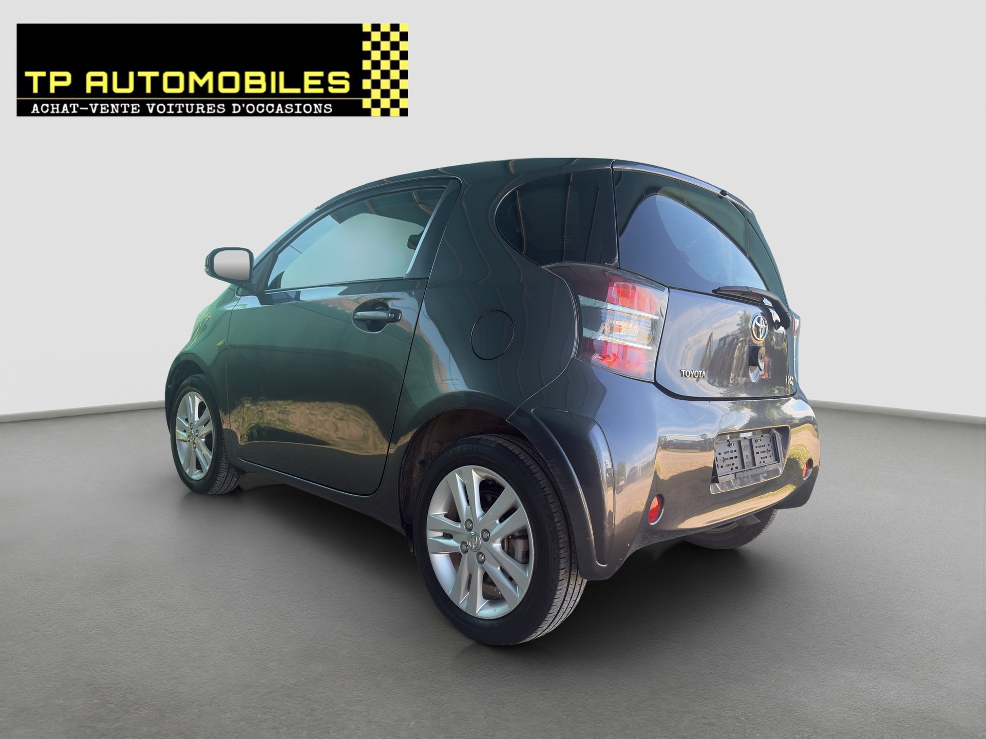TOYOTA iQ3 1.33 Dual VVT-i Multidrive-image-6