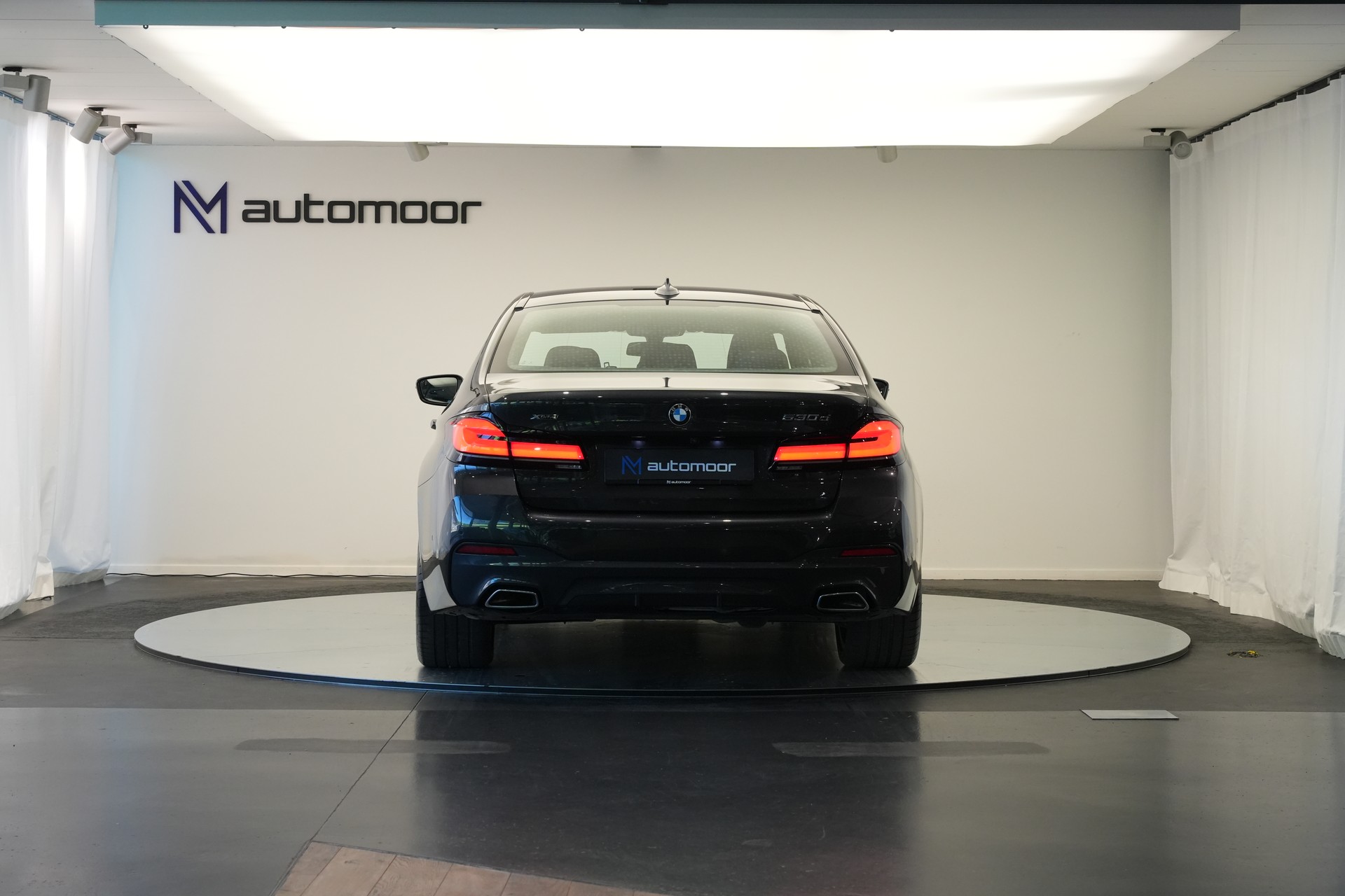 BMW 530d xDrive 48V M Sport Steptronic *AHK*-image-5