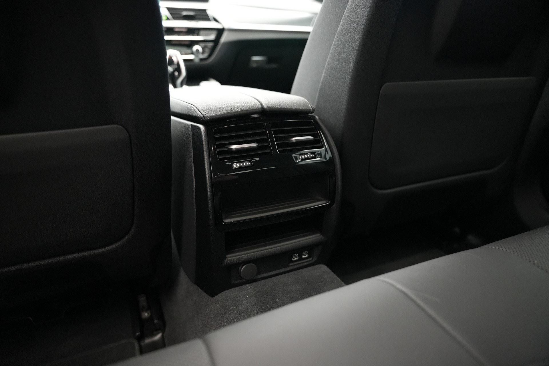 BMW 530d xDrive 48V M Sport Steptronic *AHK*-image-30