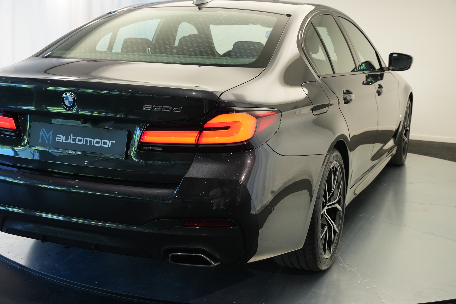 BMW 530d xDrive 48V M Sport Steptronic *AHK*-image-41