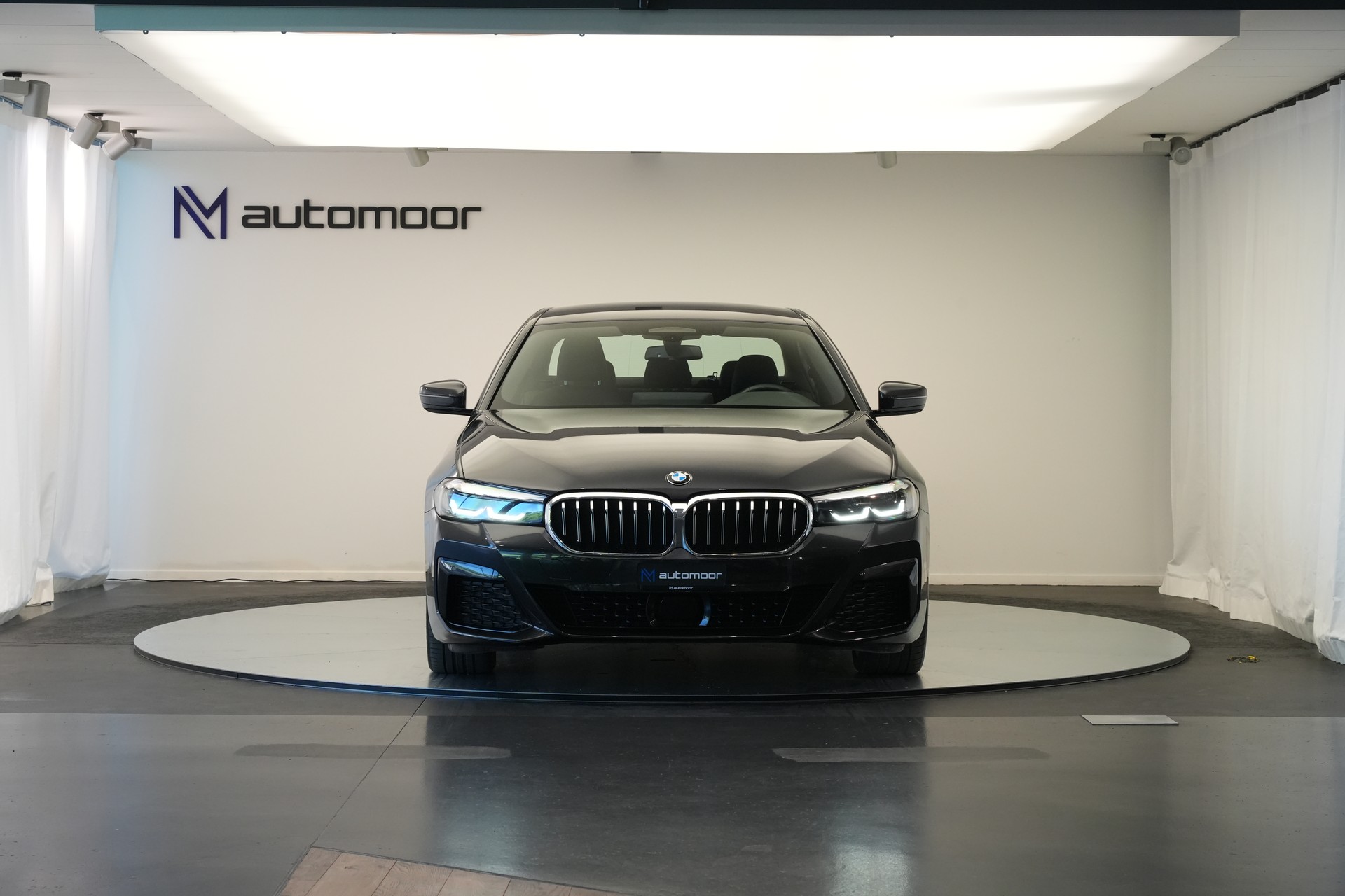 BMW 530d xDrive 48V M Sport Steptronic *AHK*-showroom-element-1