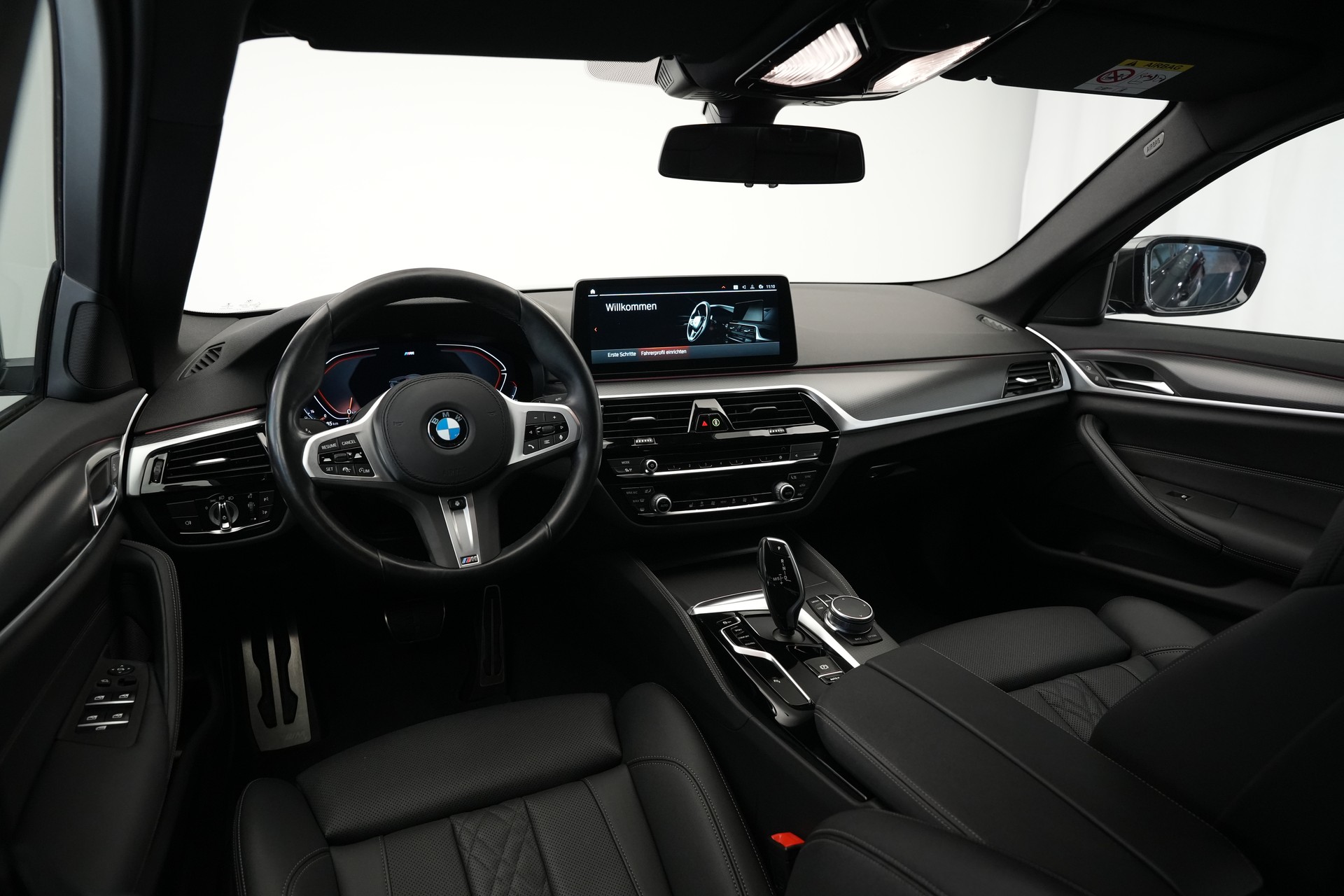 BMW 530d xDrive 48V M Sport Steptronic *AHK*-image-9