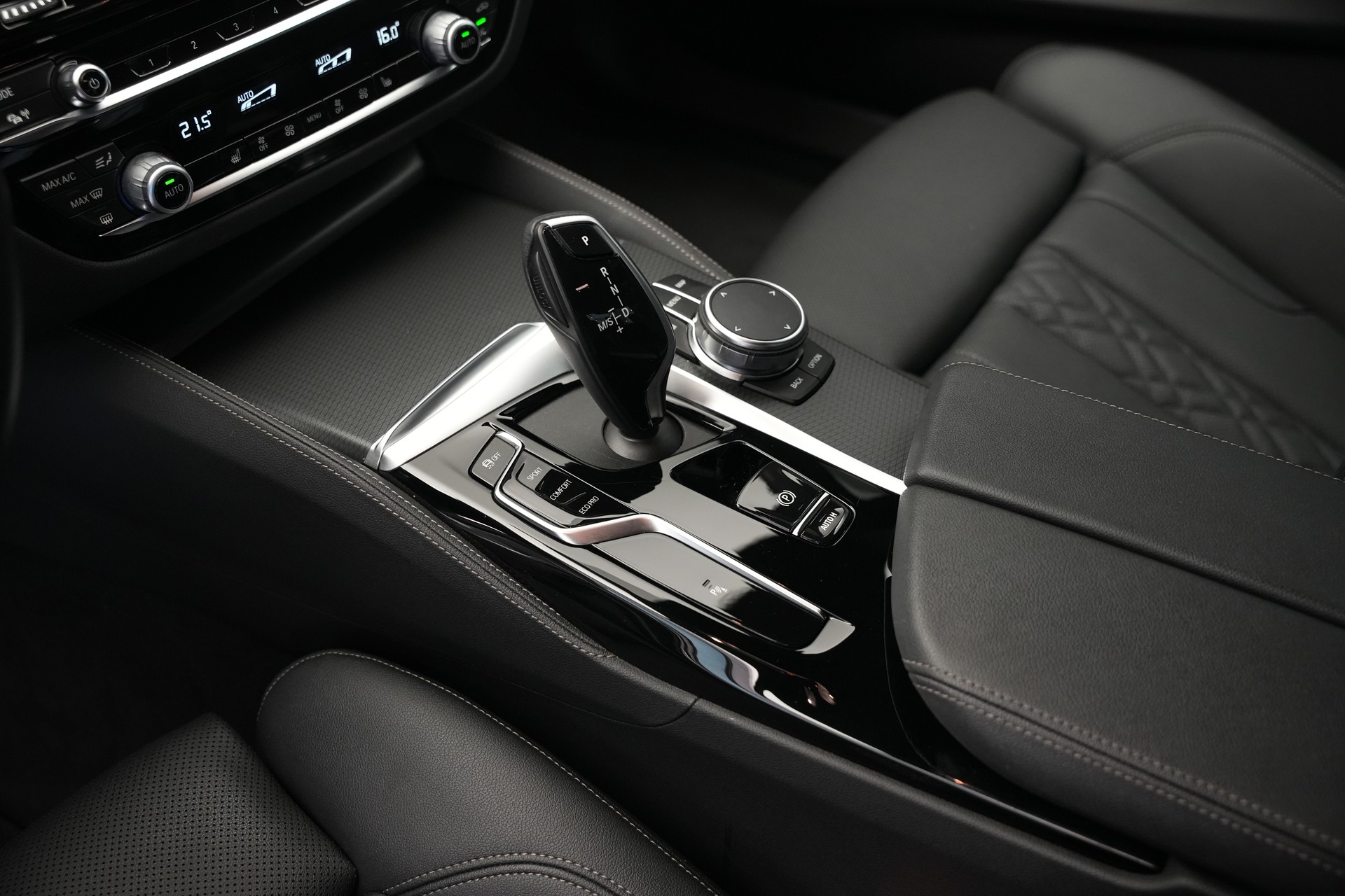 BMW 530d xDrive 48V M Sport Steptronic *AHK*-image-26