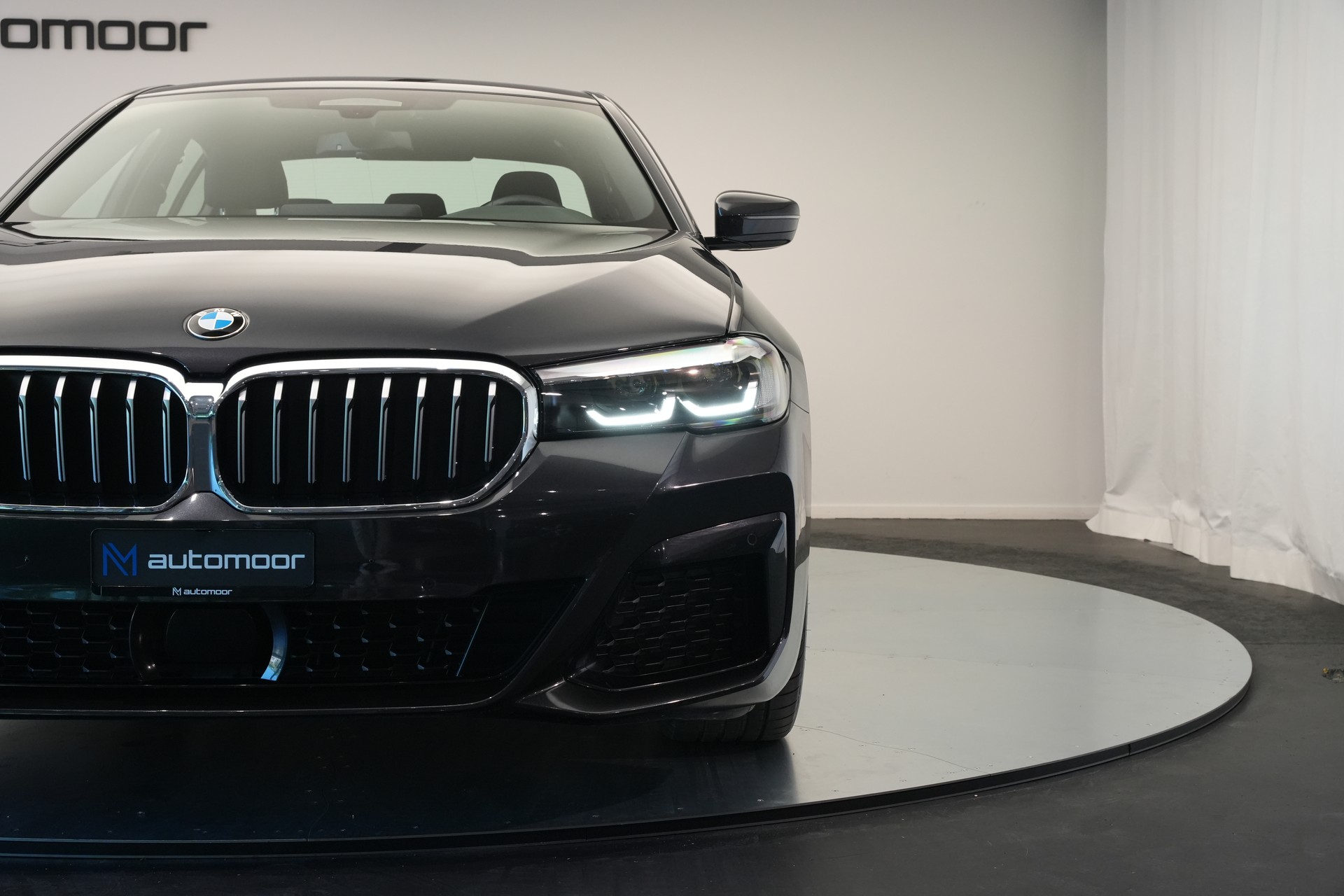 BMW 530d xDrive 48V M Sport Steptronic *AHK*-image-32