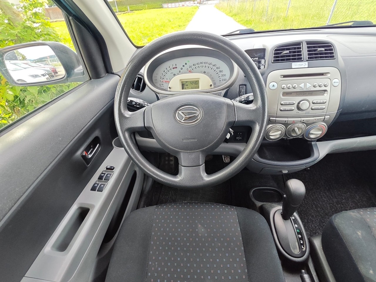 DAIHATSU Sirion 1.3 S eco-4WD Automatic-image-14