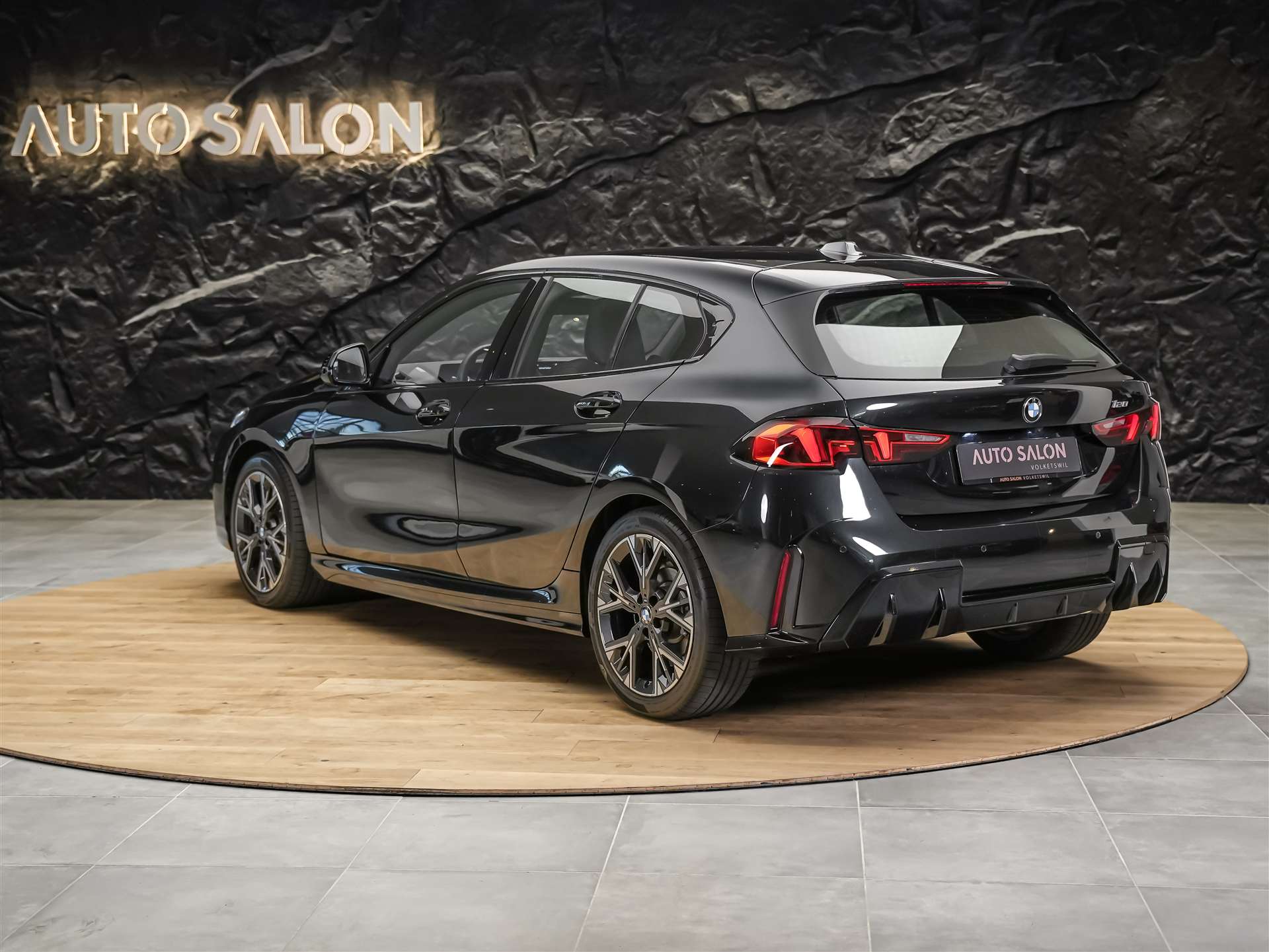 BMW 120 M Sport Steptronic *NEUES MODELL*Abstandsregler*Sitzheizung*-image-2