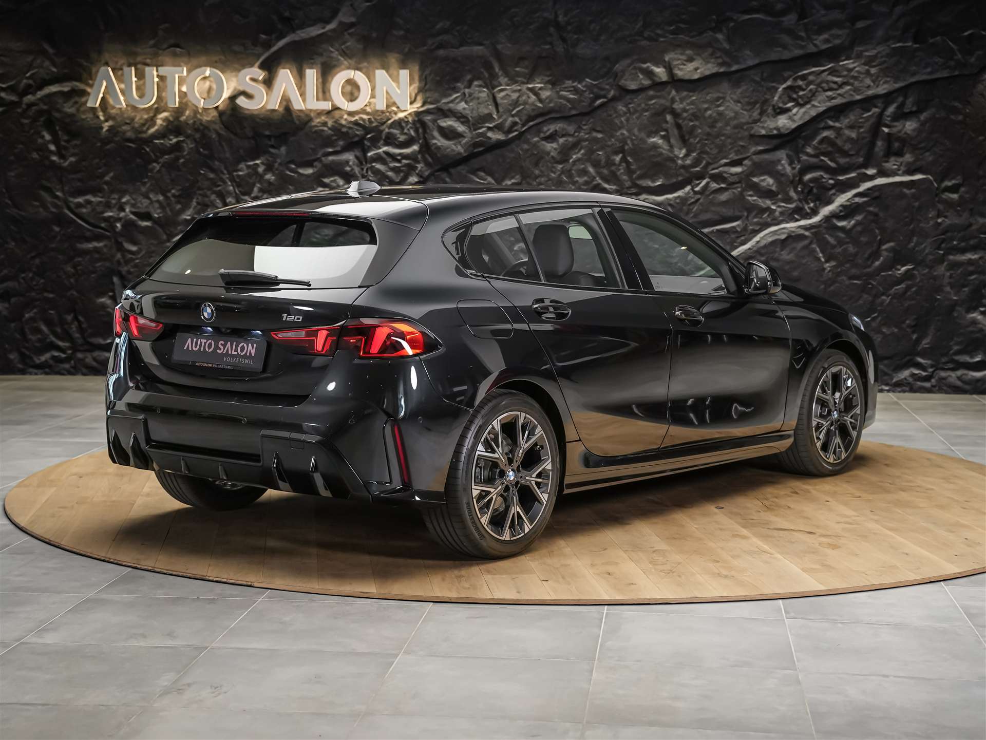 BMW 120 M Sport Steptronic *NEUES MODELL*Abstandsregler*Sitzheizung*-image-4
