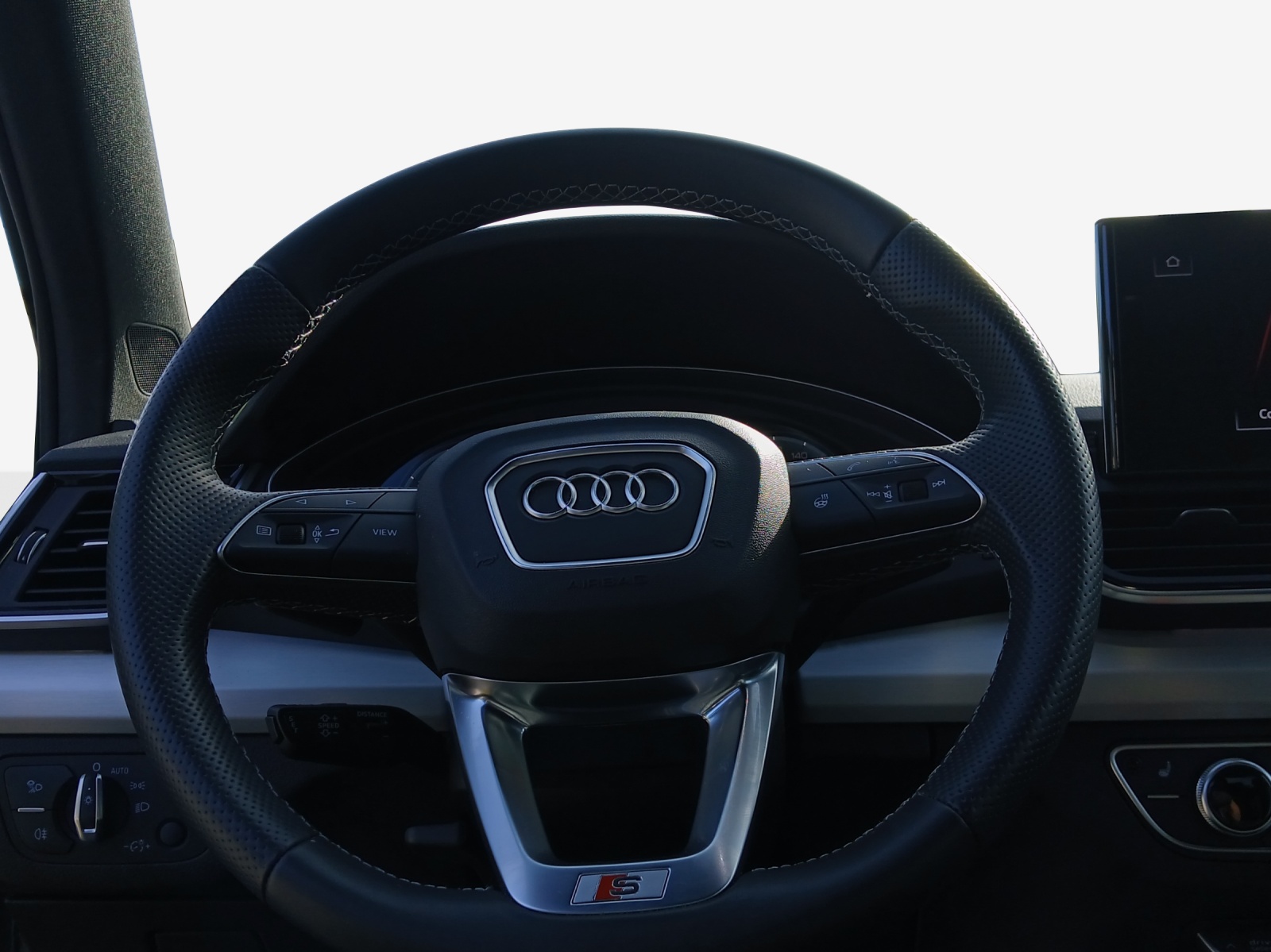 AUDI Q5 Sportback 55 TFSI e PHEV S line quattro S-tronic-image-9