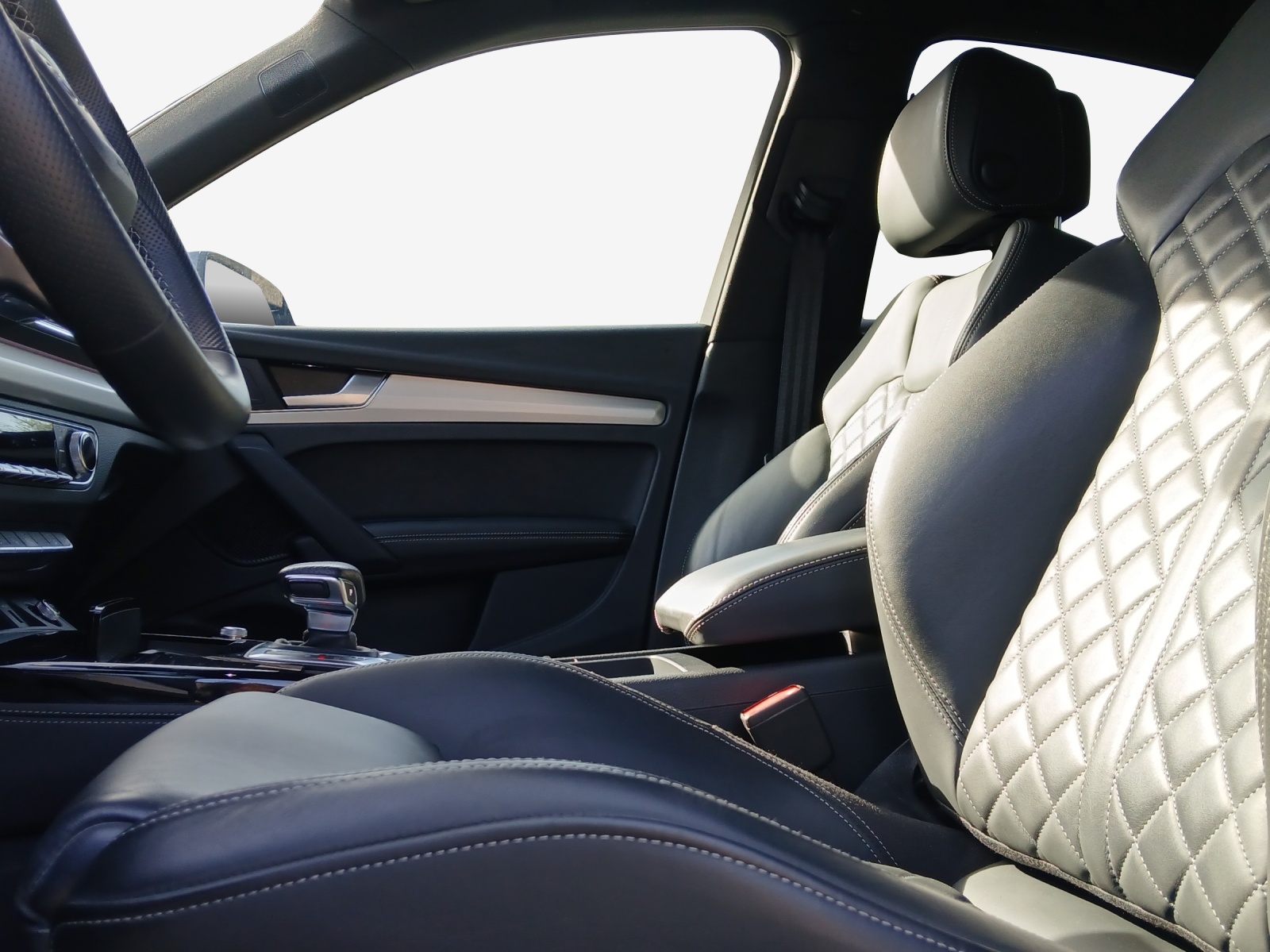 AUDI Q5 Sportback 55 TFSI e PHEV S line quattro S-tronic-image-7