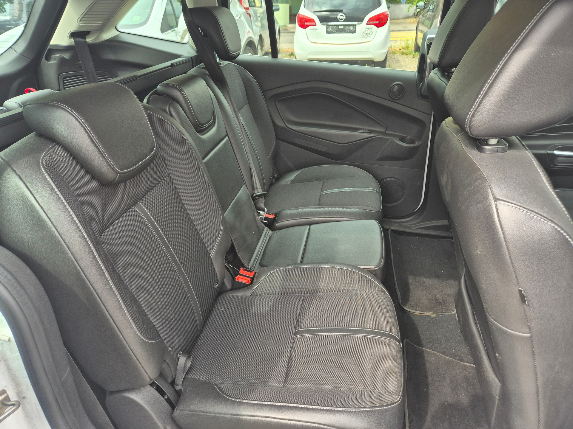FORD GrC-Max 1.0 SCTi Trend-image-8