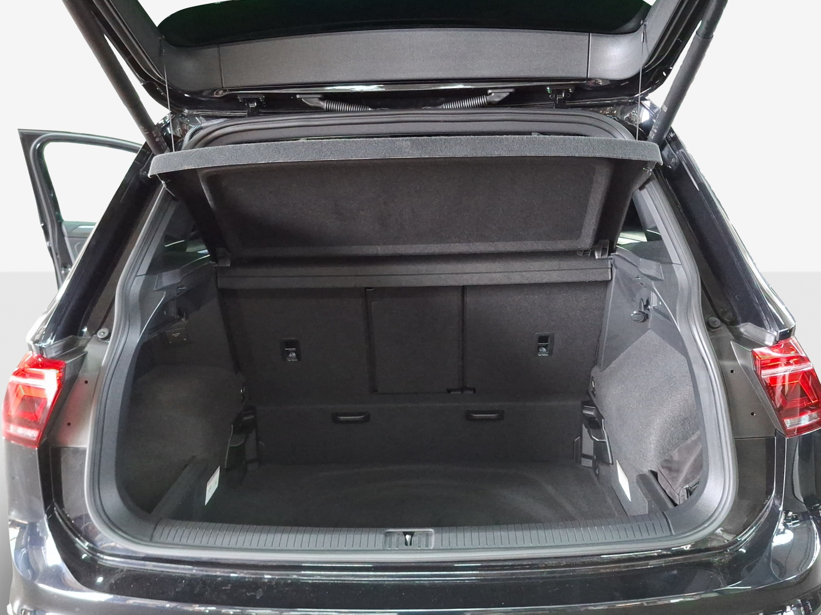 VW Tiguan 2.0TSI R-Line 4Motion DSG-image-12