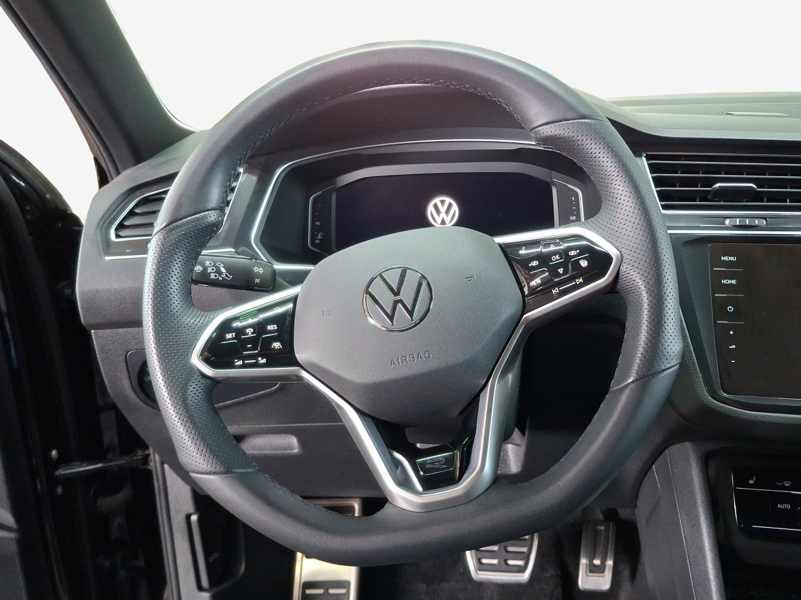 VW Tiguan 2.0TSI R-Line 4Motion DSG-image-9