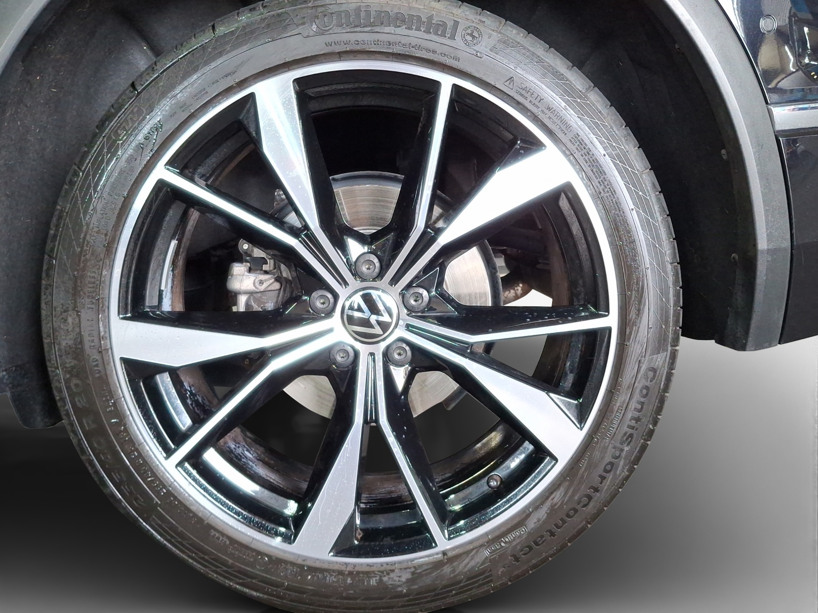 VW Tiguan 2.0TSI R-Line 4Motion DSG-image-13