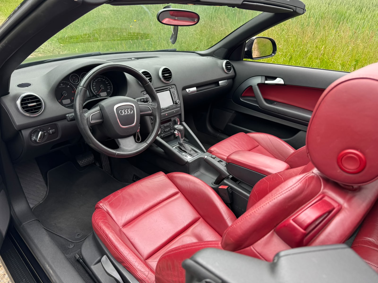 AUDI A3 Cabriolet 2.0 TDI Ambition S-tronic-image-9