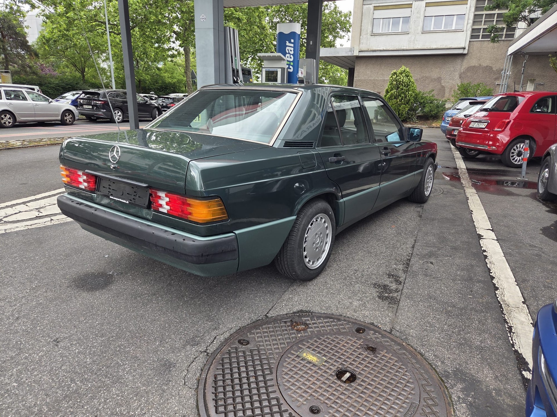 MERCEDES-BENZ 190 E 2.6-image-2