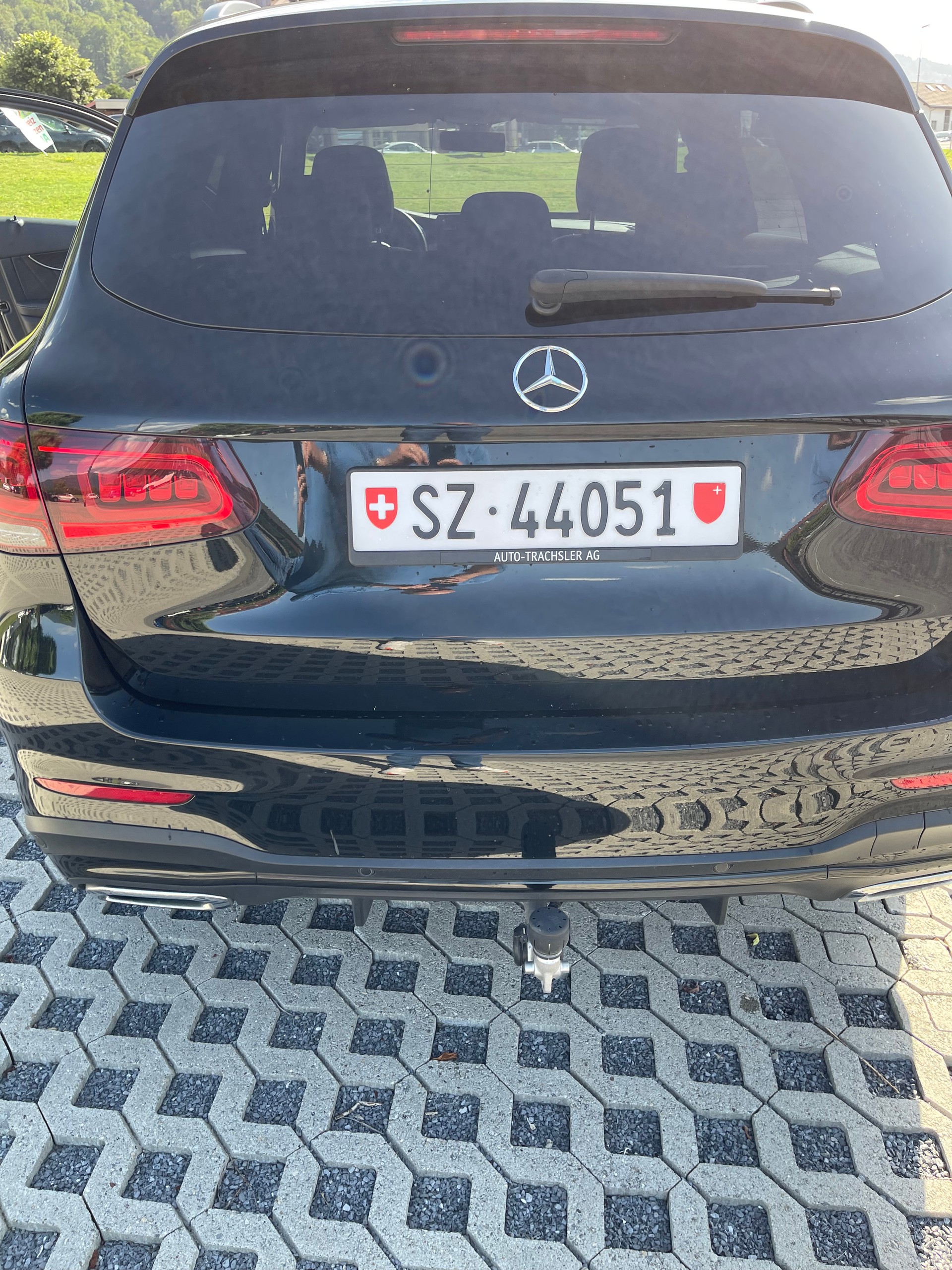 MERCEDES-BENZ GLC 200 AMG Line 4Matic 9G-Tronic-image-6
