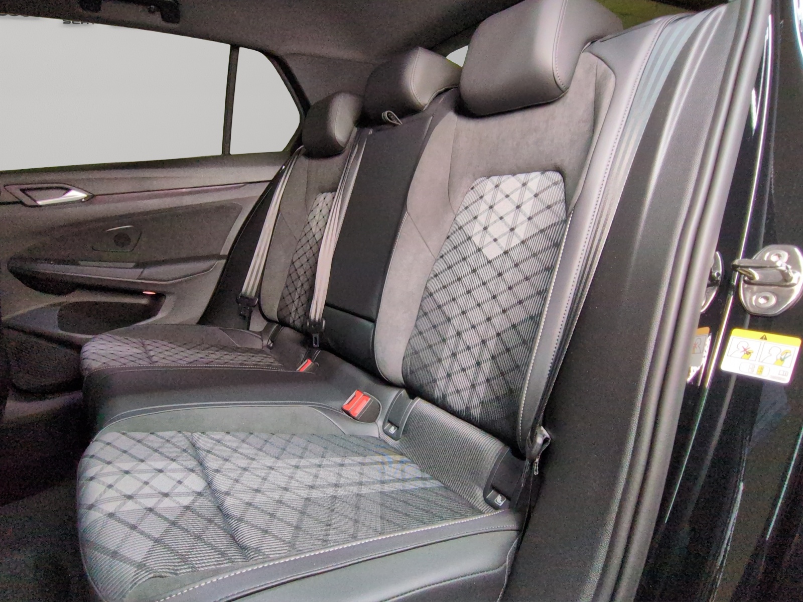 VW Golf 2.0 TSI R-Line DSG 4 Motion-image-7