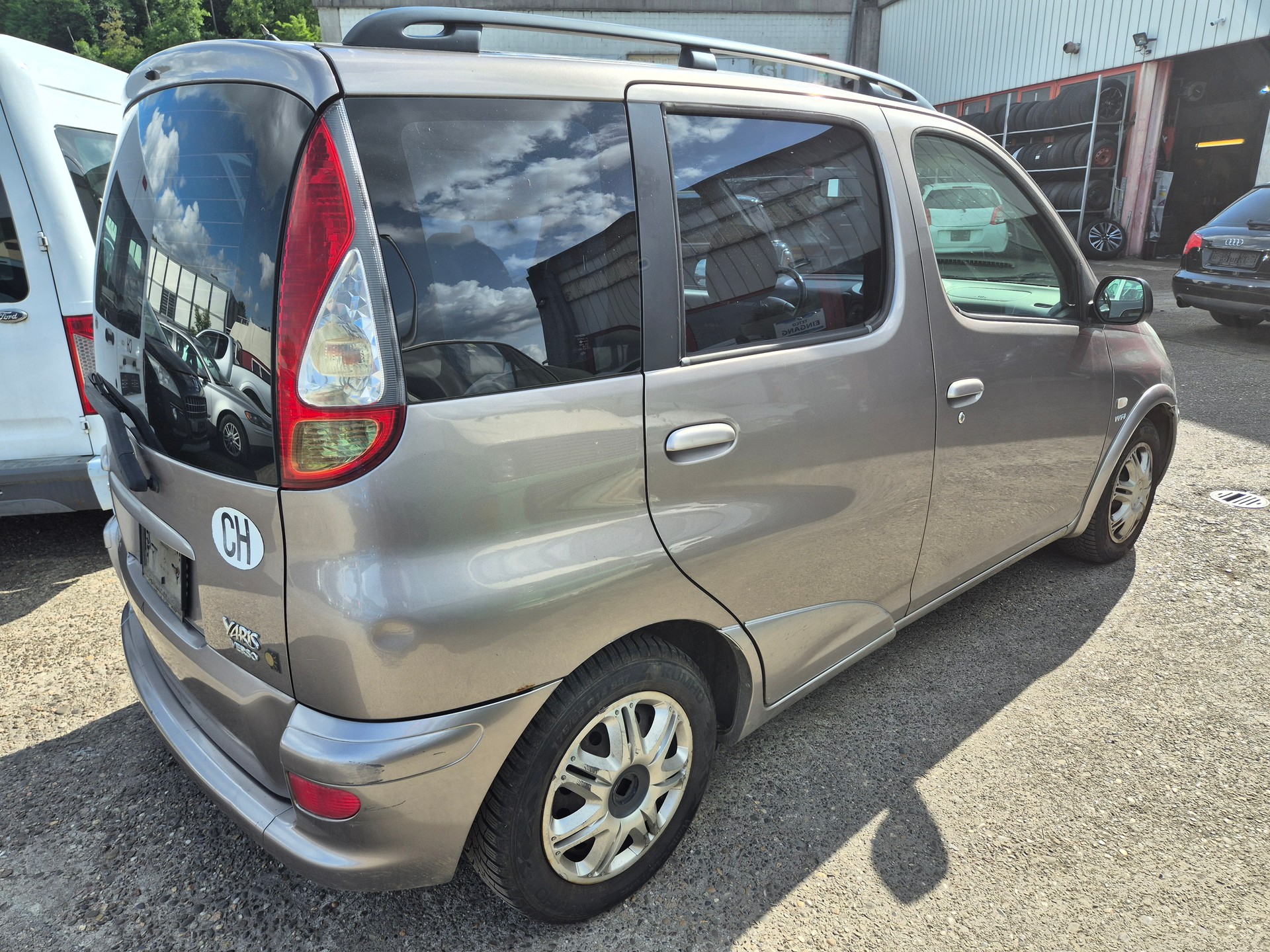 TOYOTA Yaris Verso 1.3 Linea Sol-image-4