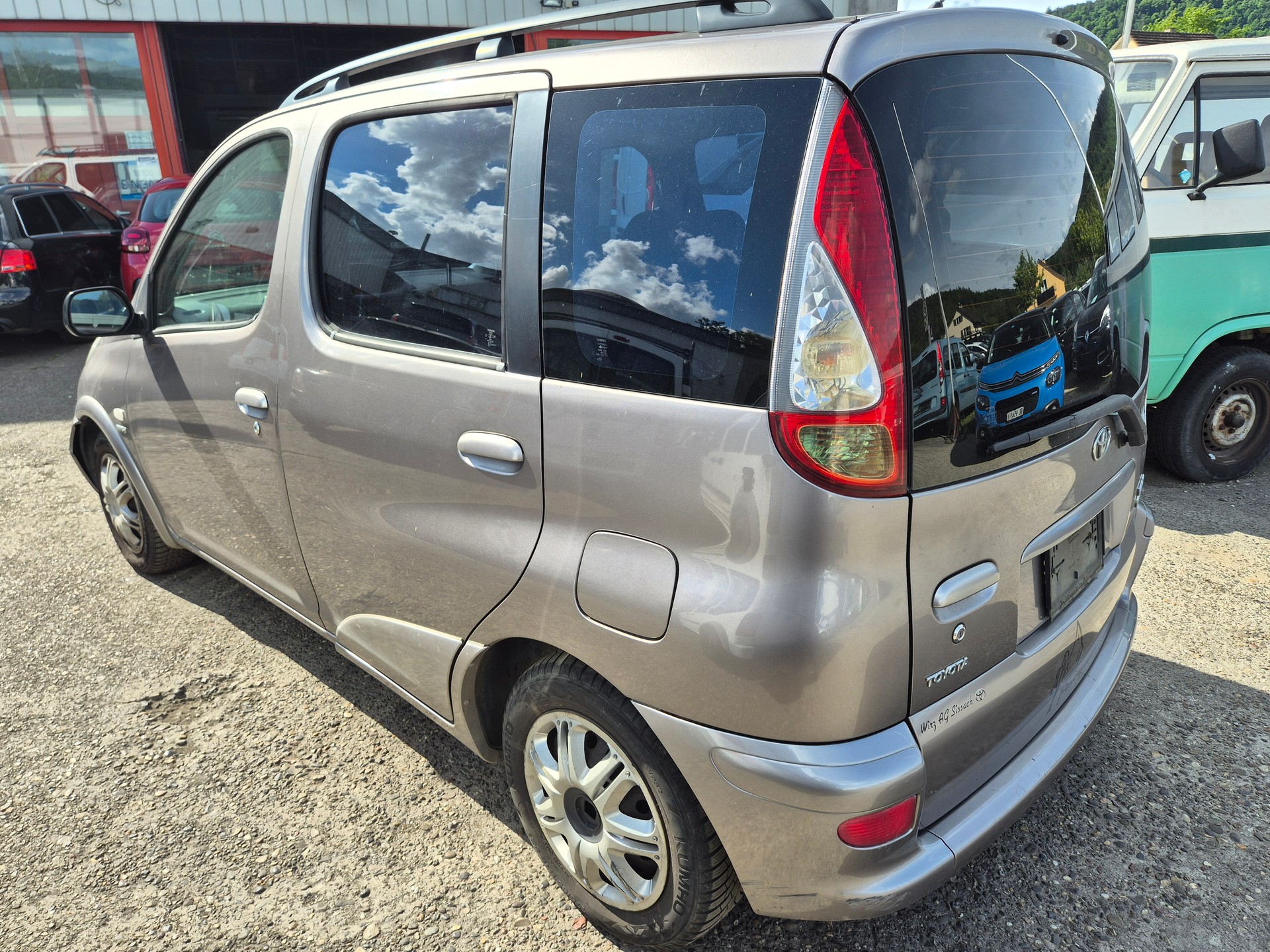 TOYOTA Yaris Verso 1.3 Linea Sol-image-3