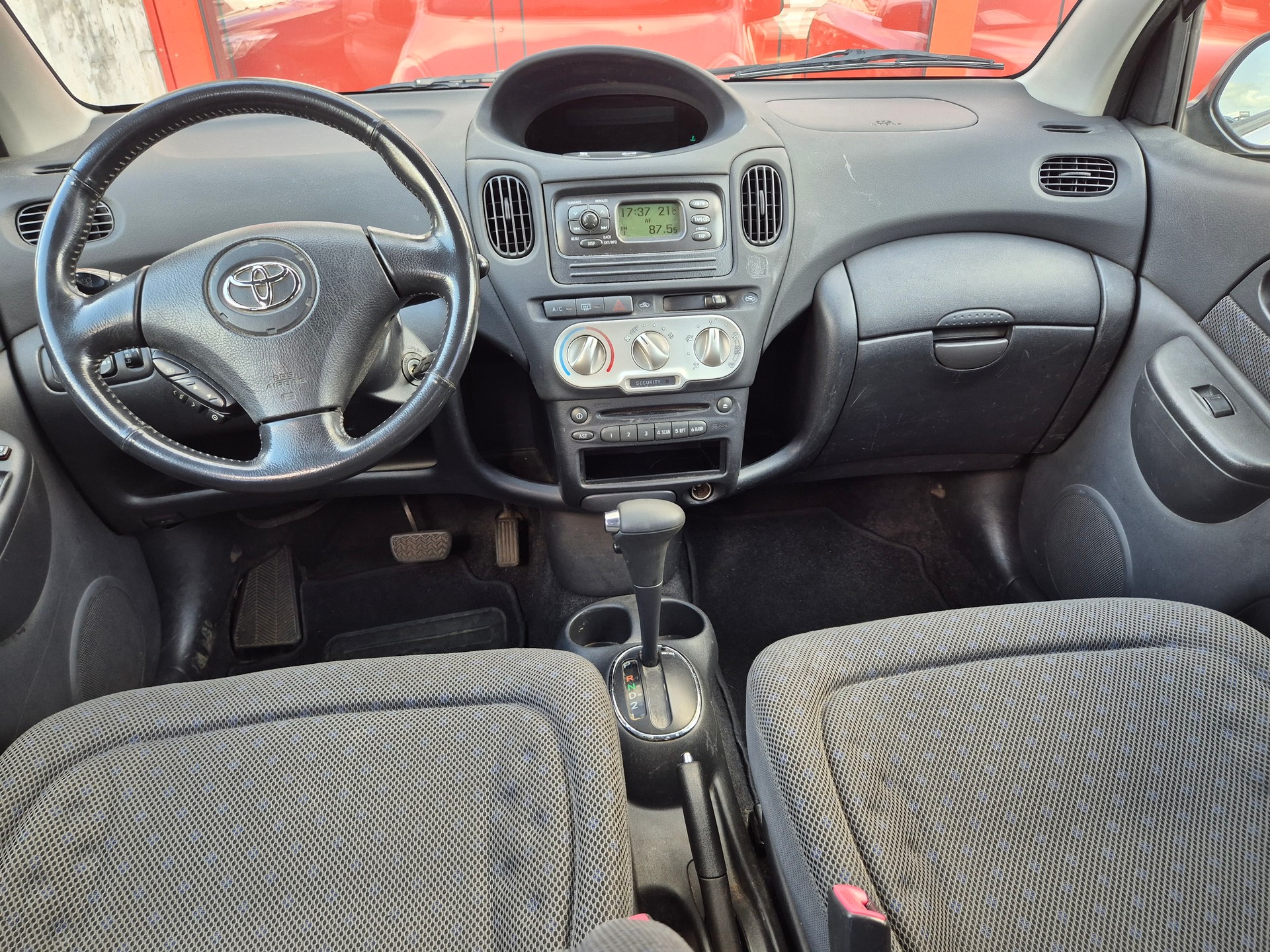 TOYOTA Yaris Verso 1.3 Linea Sol-image-13