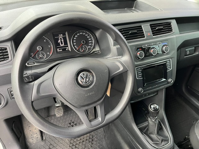 VW Caddy Maxi 2.0TDI 4Motion BlueMotion Technology-image-6