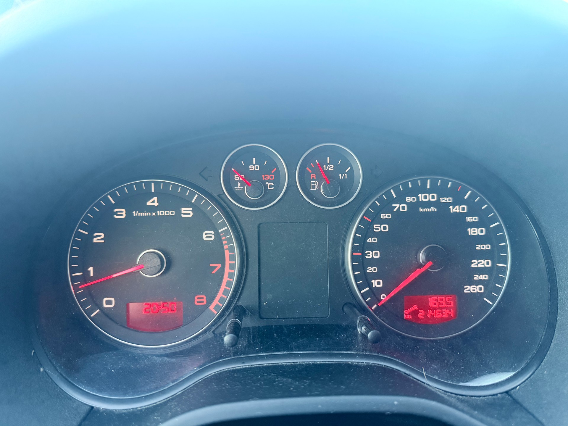 AUDI A3 Sportback 1.4 TFSI Ambiente-image-10