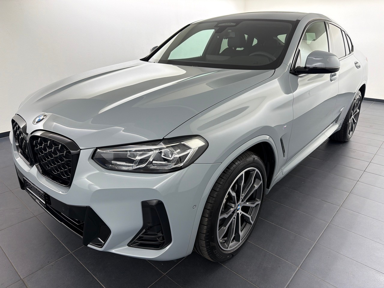 BMW X4 xDrive 48V 20d M Sport-image-0