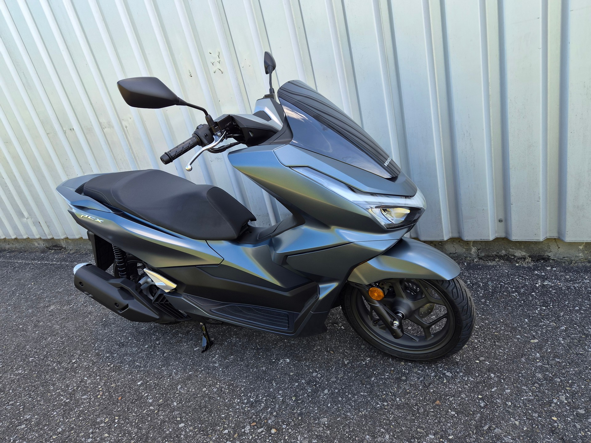 HONDA PCX 125 ABS-showroom-element-1