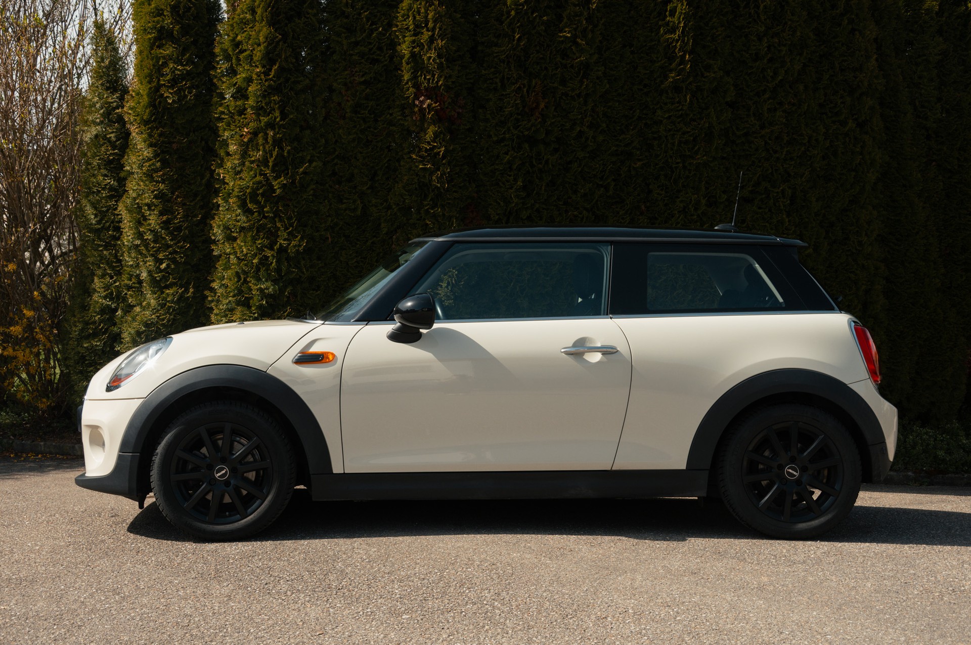 MINI 1.5i Cooper-image-2