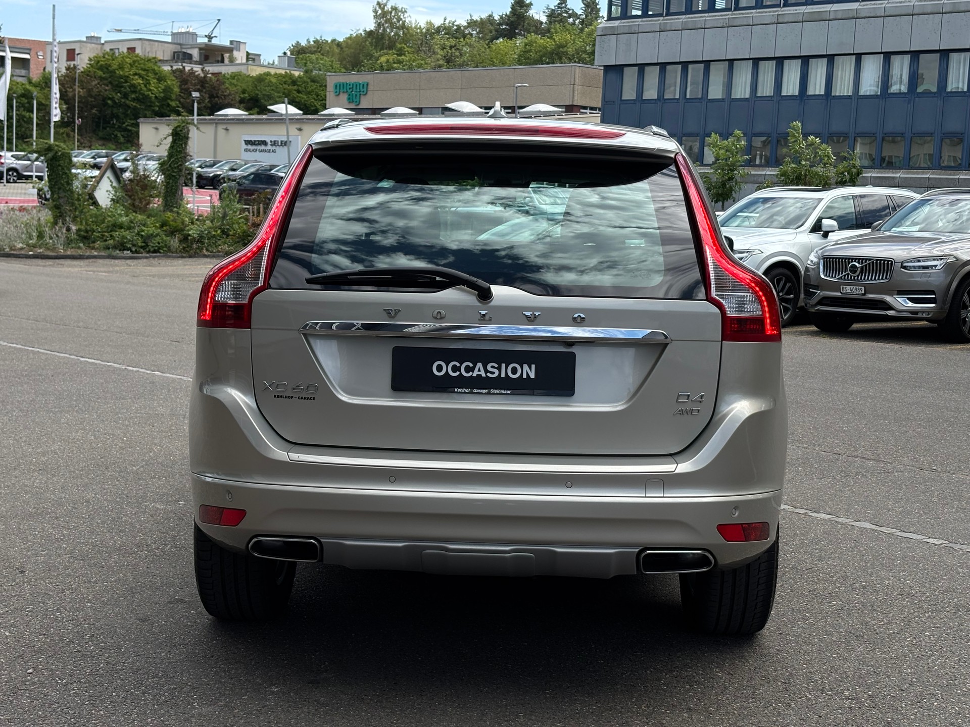 VOLVO XC60 2.4 D4 Summum AWD S/S-image-7
