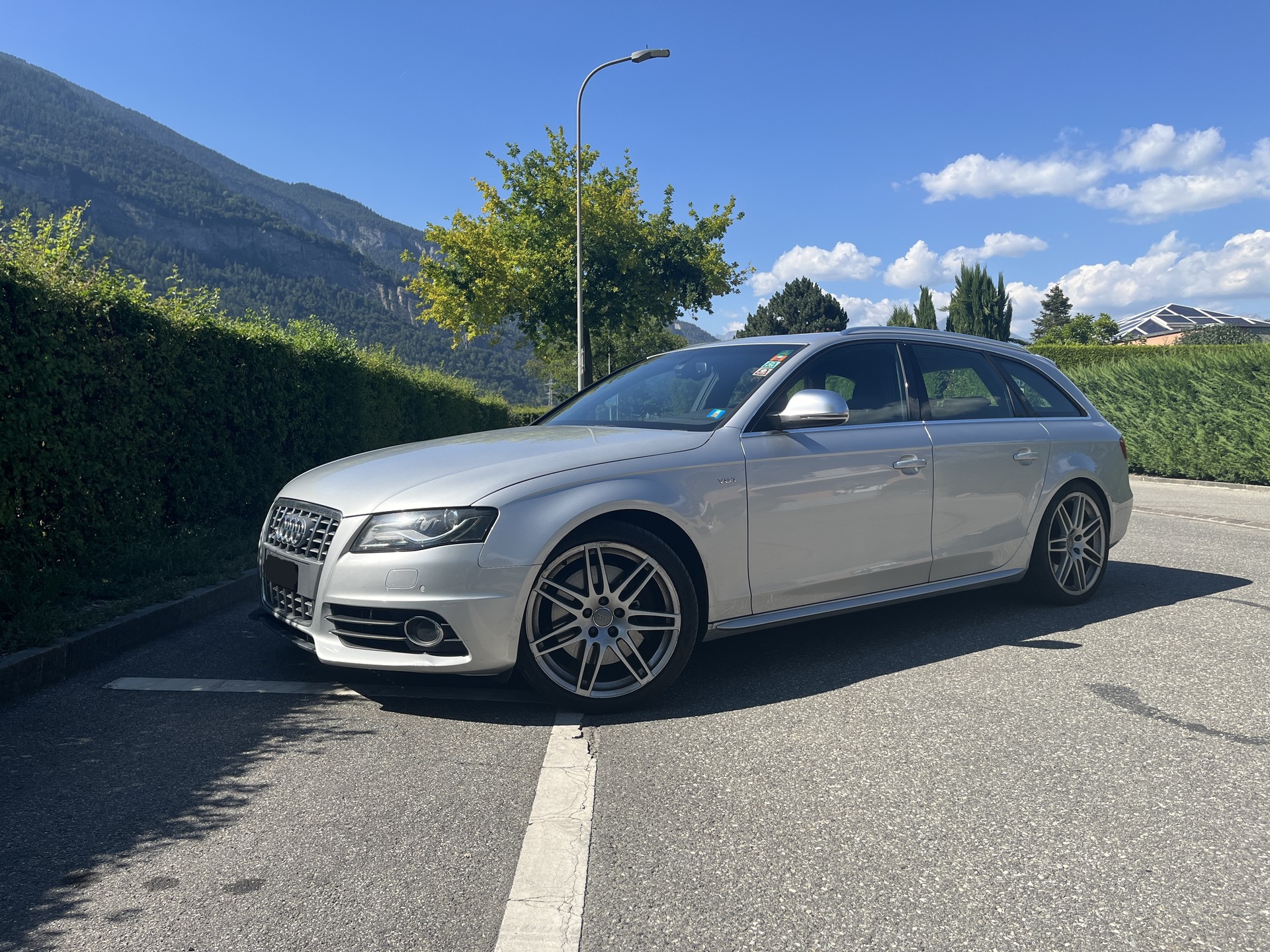AUDI 3.0 V6 TFSI quattro-image-1