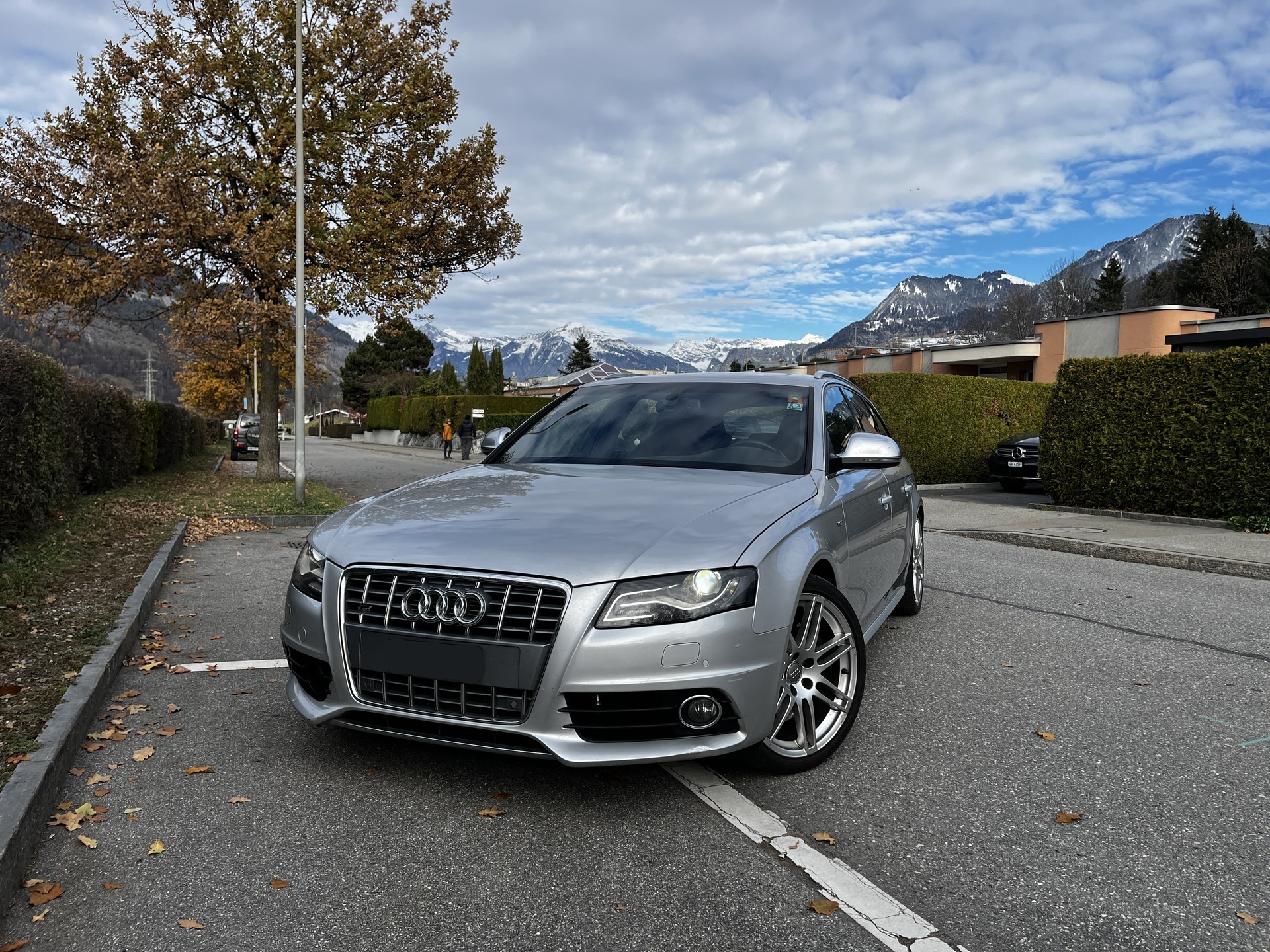 AUDI 3.0 V6 TFSI quattro-image-1