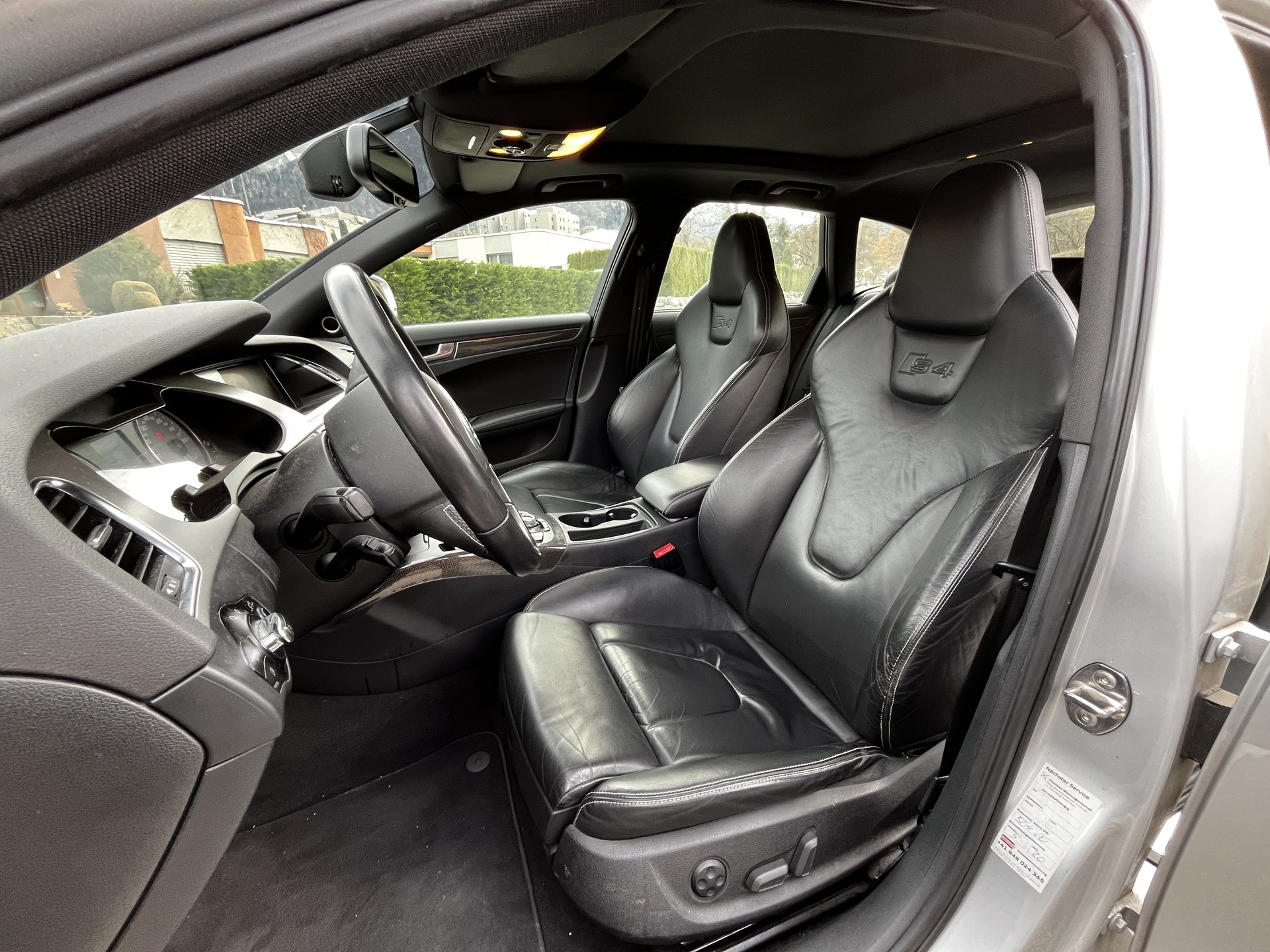 AUDI 3.0 V6 TFSI quattro-image-4